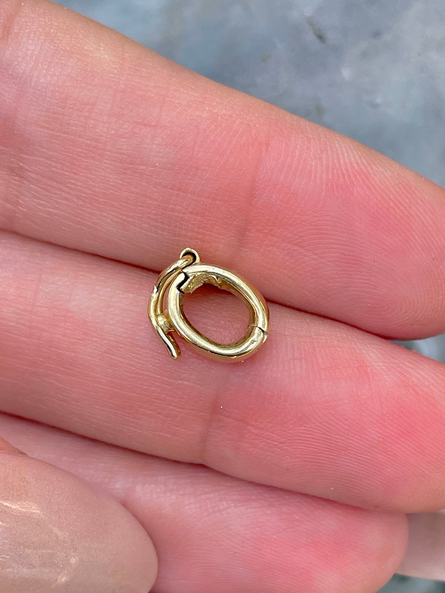Vintage yellow 14K hinge connector or bale