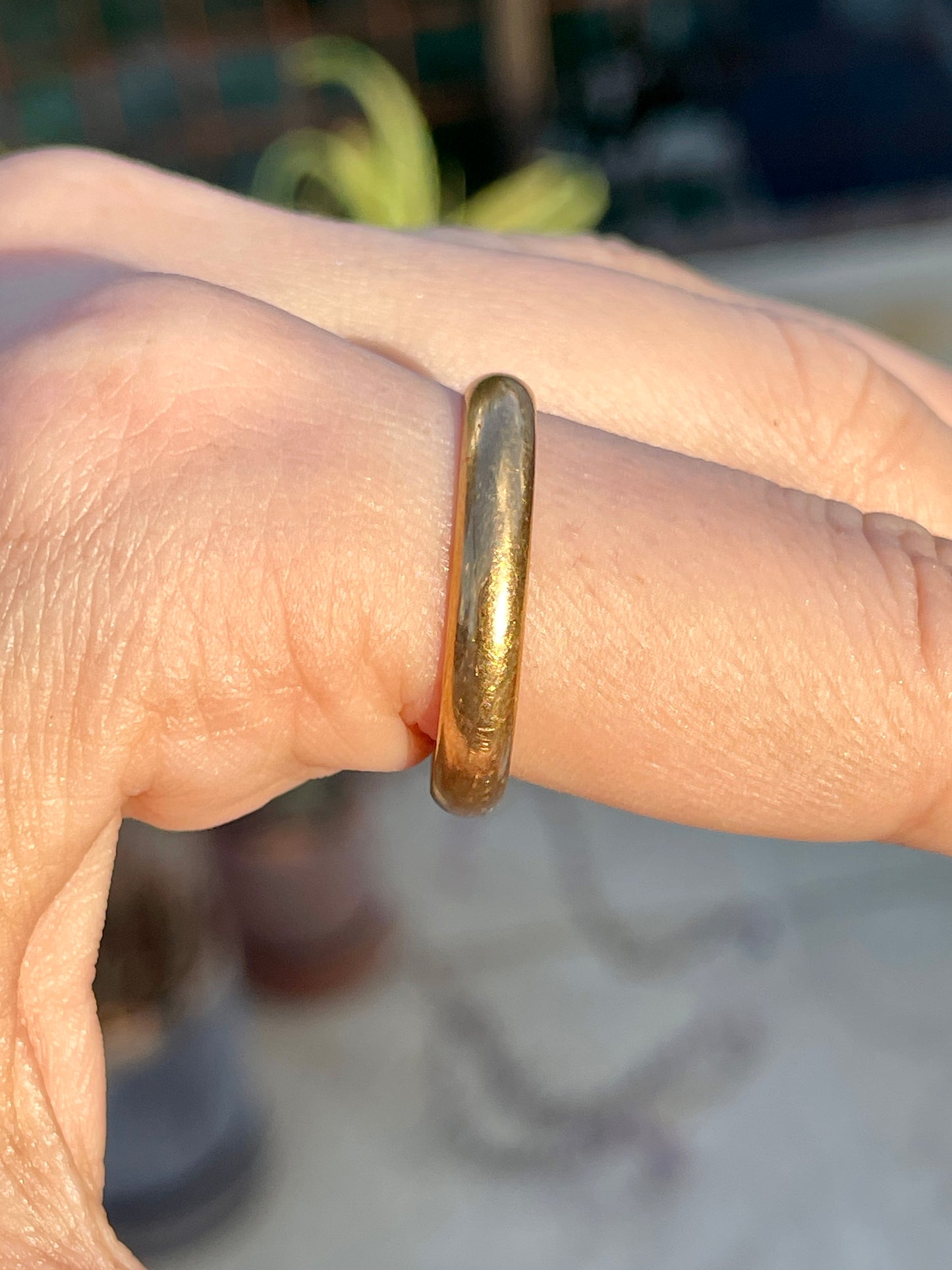 Antique yellow 18K round band, size 11