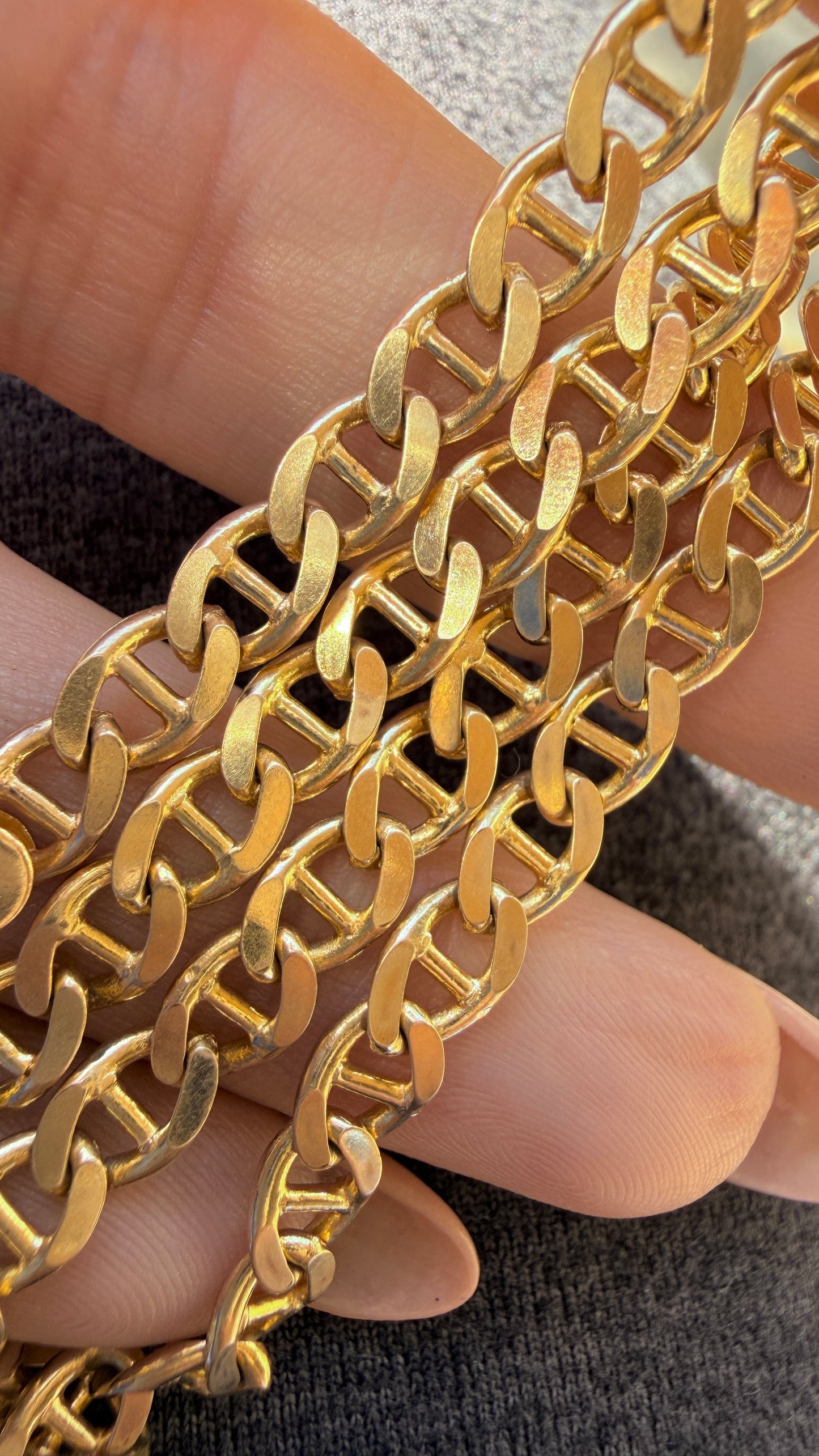 Vintage yellow 14K flat wide mariner chain, 18 inch