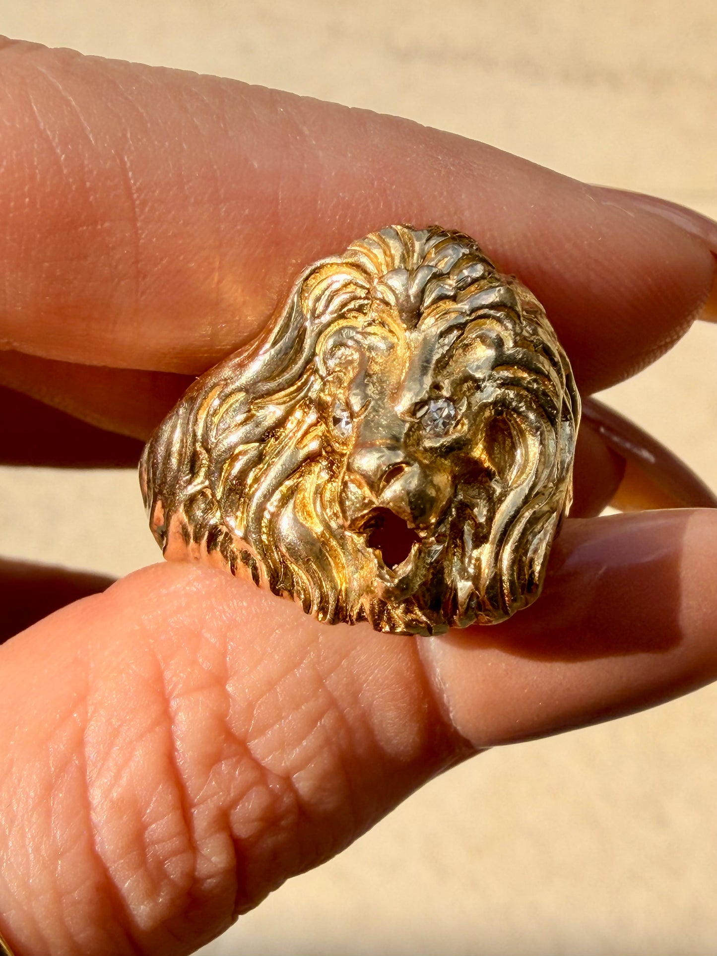 Vintage yellow 14K diamond lion ring, size 9