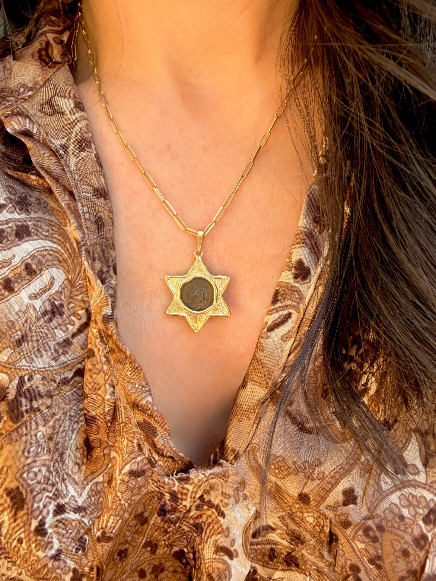Vintage yellow 14K gold widows mite coin pendant