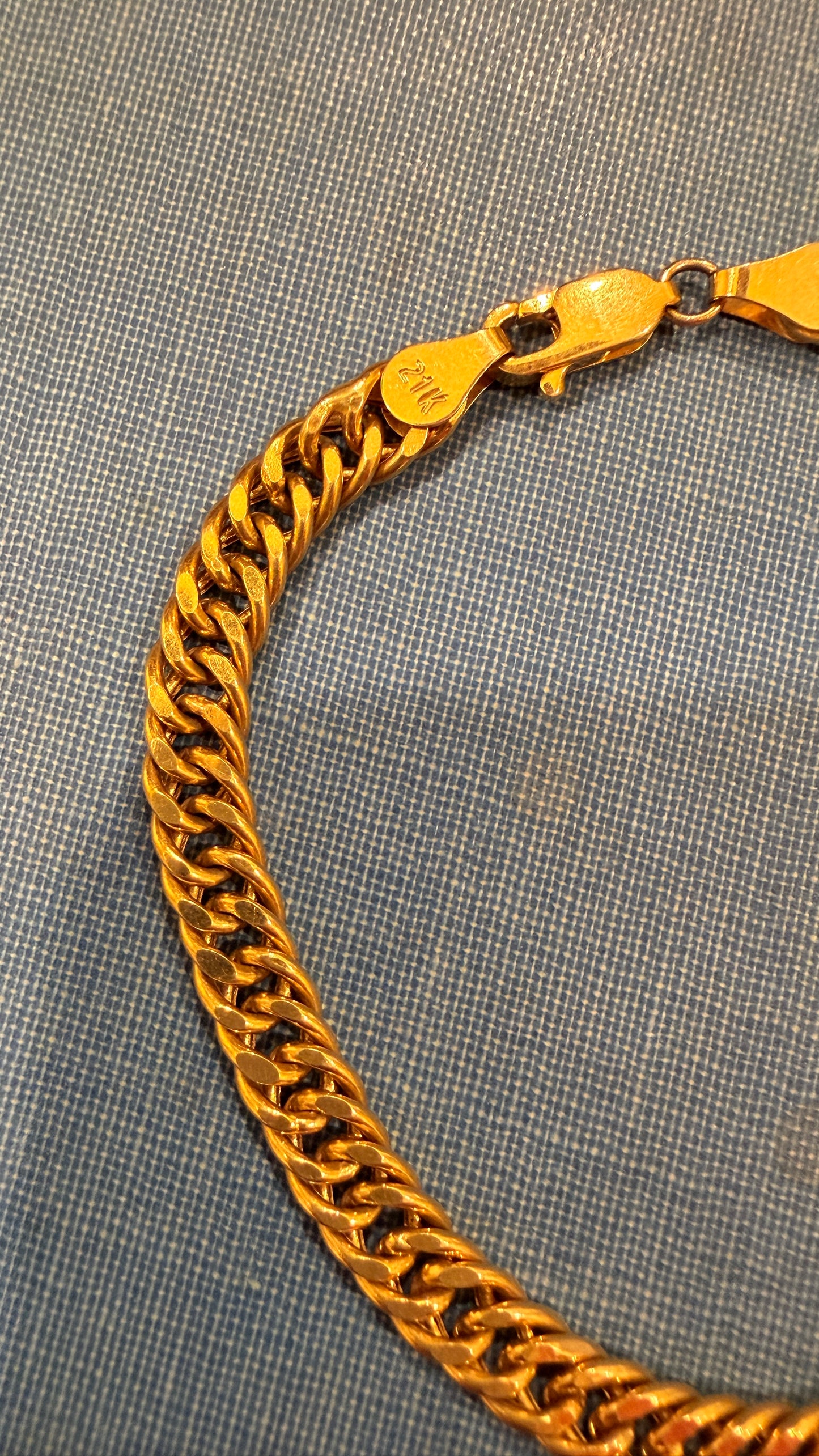 Estate yellow 21K gold tight curb link bracelet, 7 inch