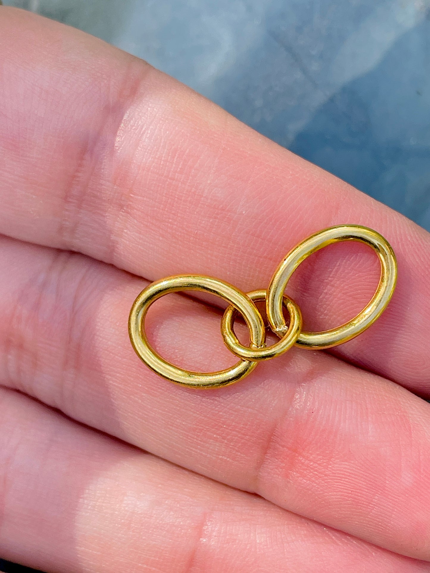 Vintage yellow 19K link trio