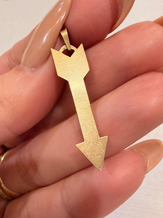 Vintage yellow 14K arrow pendant