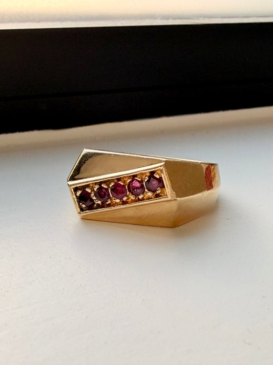 Vintage yellow 14K approx .28ctw ruby diagonal signet style ring, size 8.5