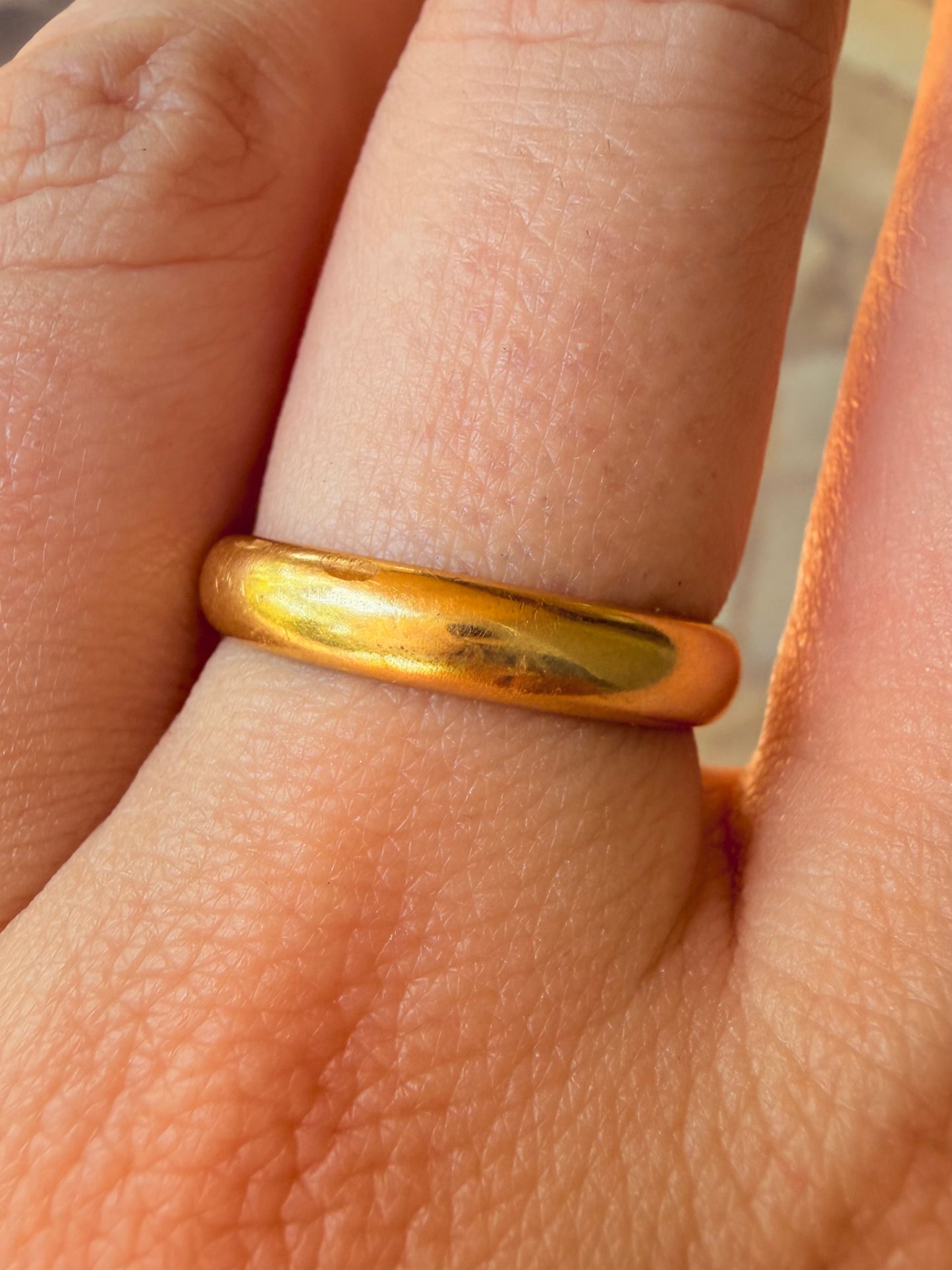 Antique yellow 18K round band, size 7-7.25