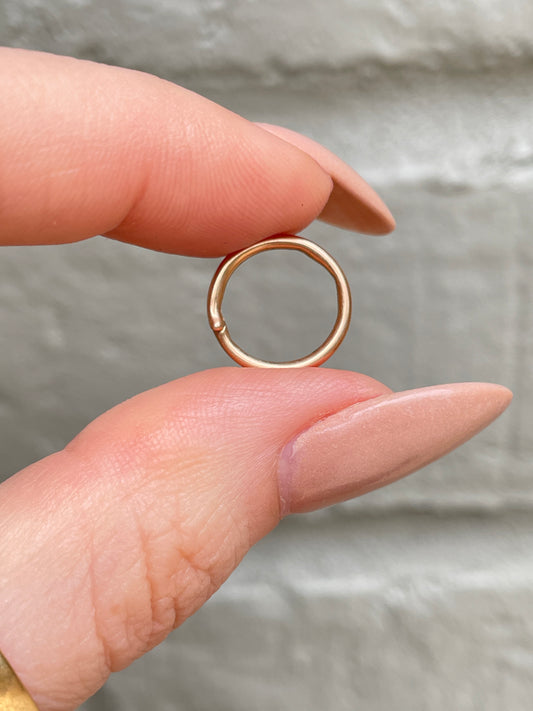 [PRIVATE] Antique rosy 14K split ring