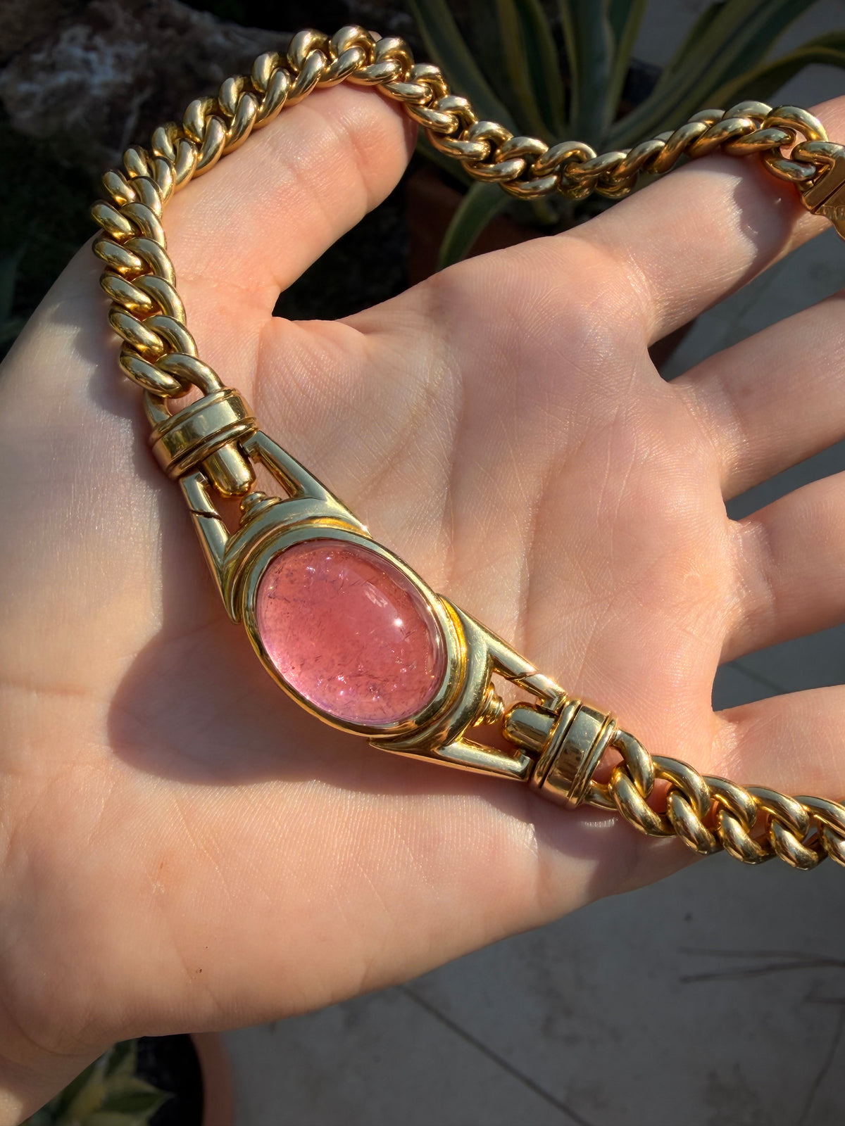 Vintage 1970s yellow 18K round curb chain with large pink tourmaline center, 15 and 1/8 inch