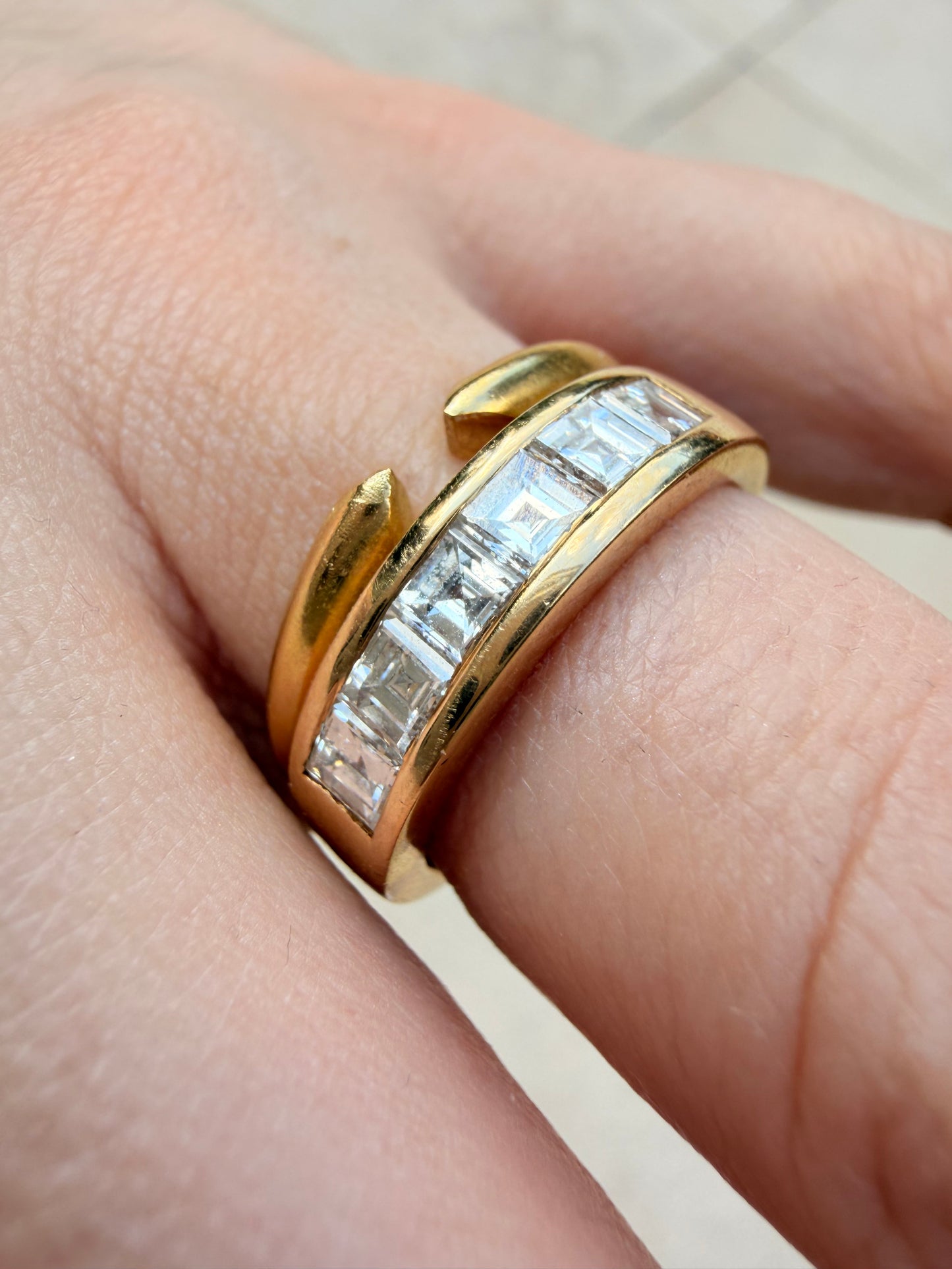Vintage yellow 14K gold approx 1.05 ctw step cut diamond band, size 6.25