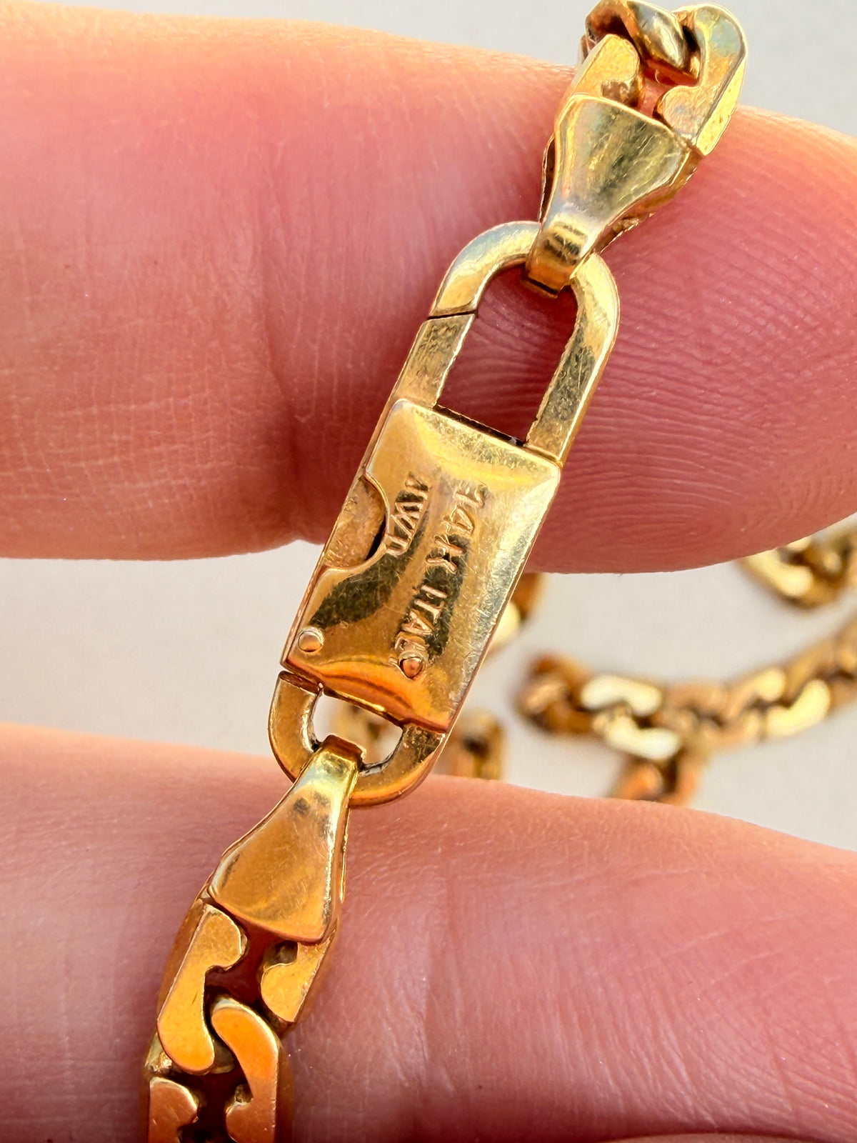 Vintage yellow 14K beard link curb chain with push clasp, 17.75 inch