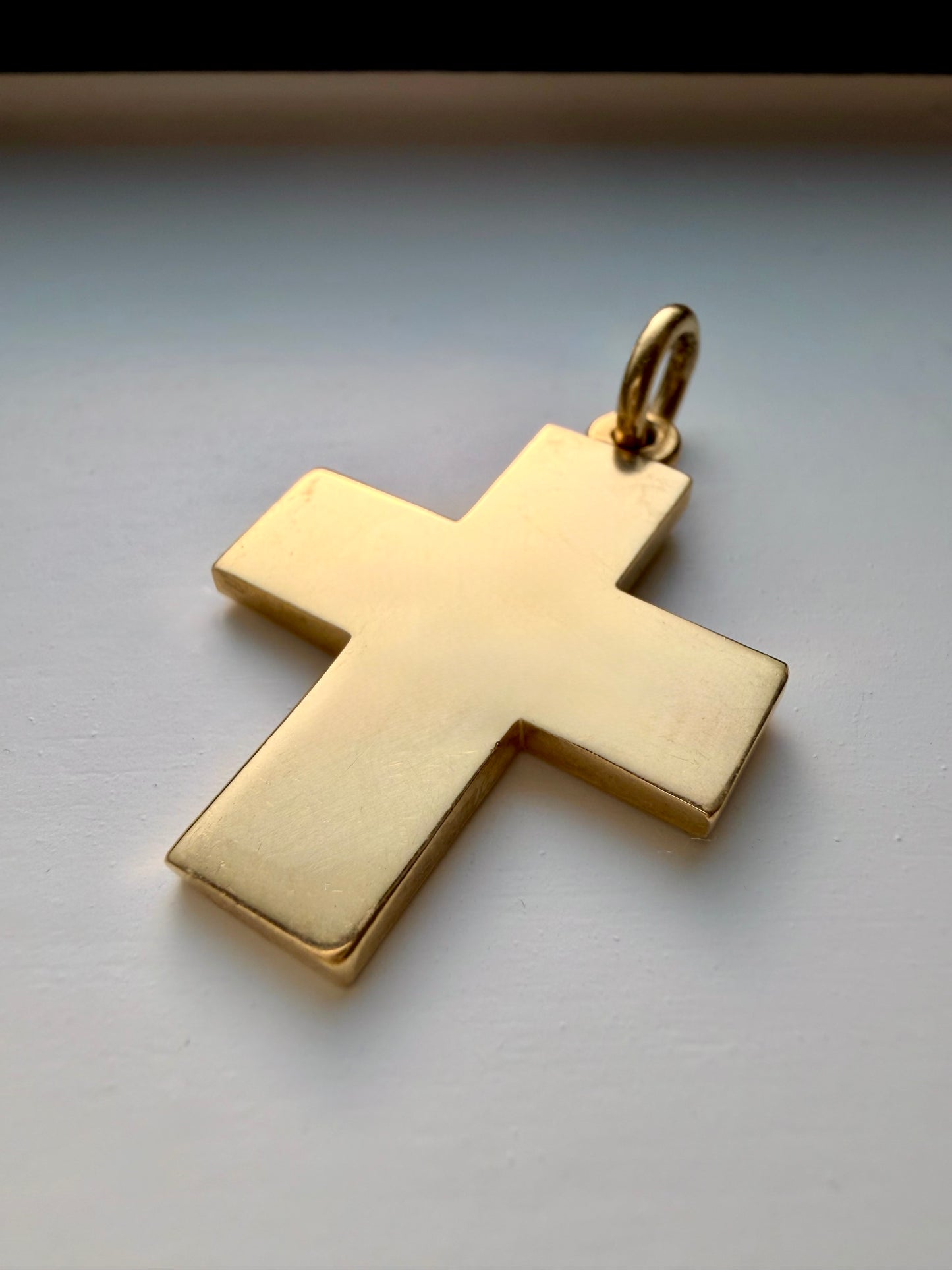 Vintage yellow 18K cross pendant
