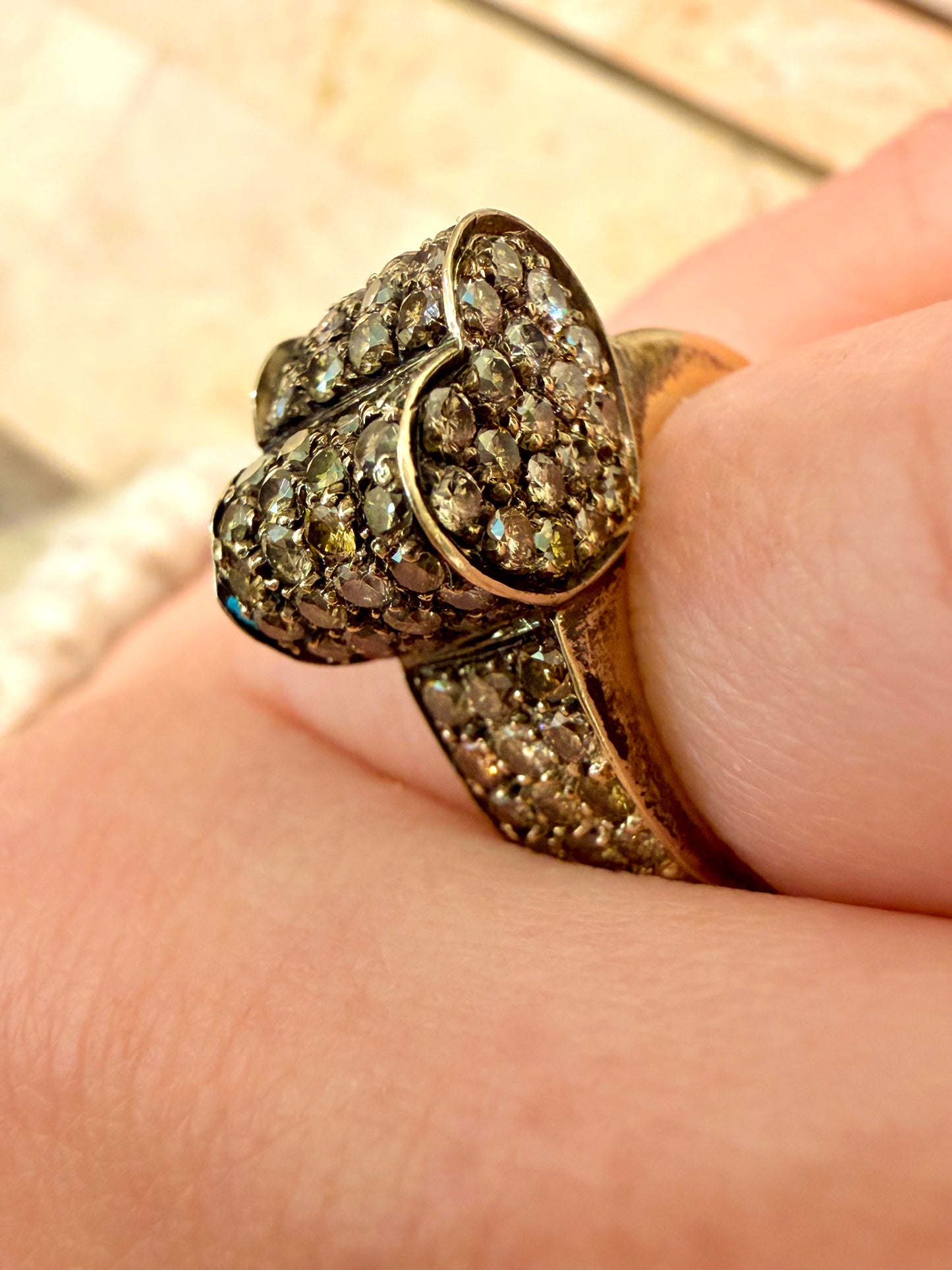 Vintage 18K gold approx 1.6ctw warm diamond heart profile ring, size 5.5