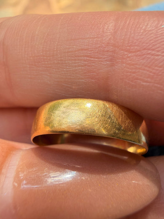 Vintage yellow 14K flat band, size 7