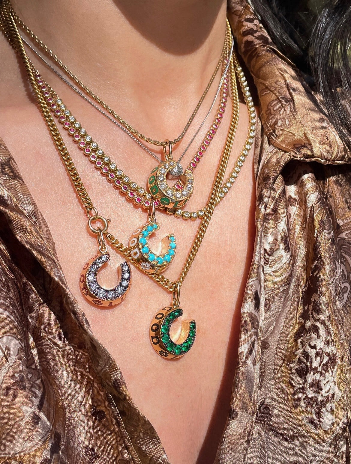 3GOG Original Good Luck Horseshoe Milgrain Pendant