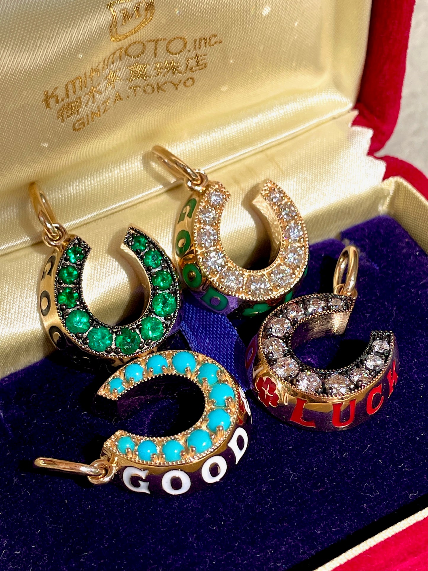 3GOG Original Good Luck Horseshoe Milgrain Pendant