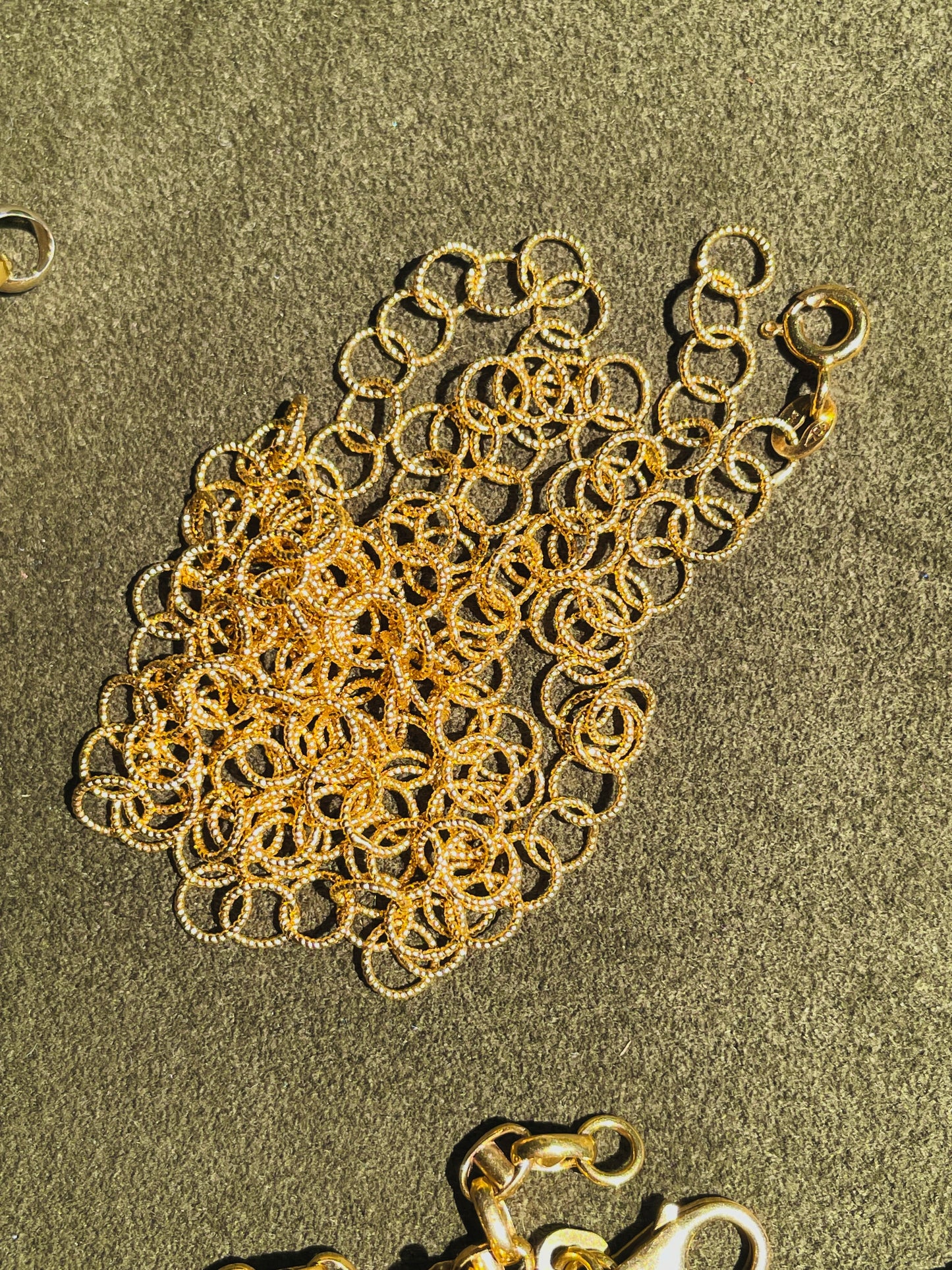 Vintage yellow 14K textured round open link chain, 23.5 inch