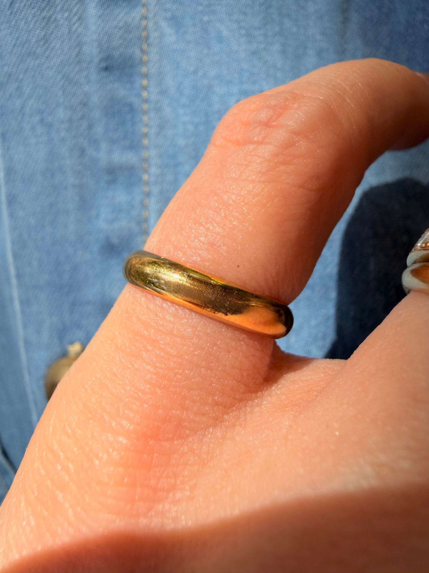 Vintage yellow 18K gold Van Cleef & Arpels band, size 4.75