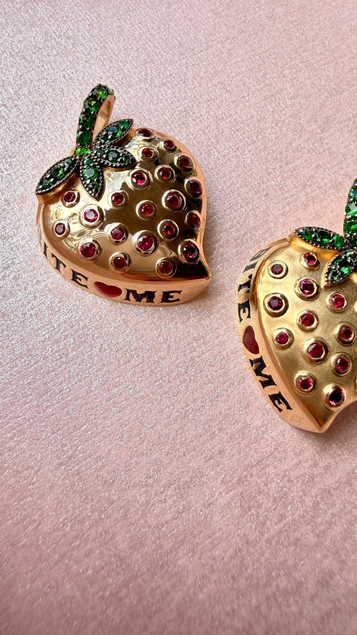 3GOG Original Bite Me Berry Pendant