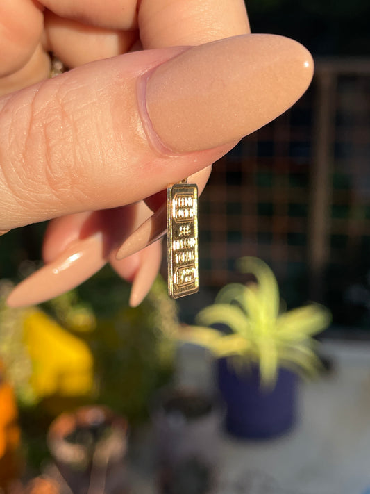 Vintage yellow 14K gold bar charm