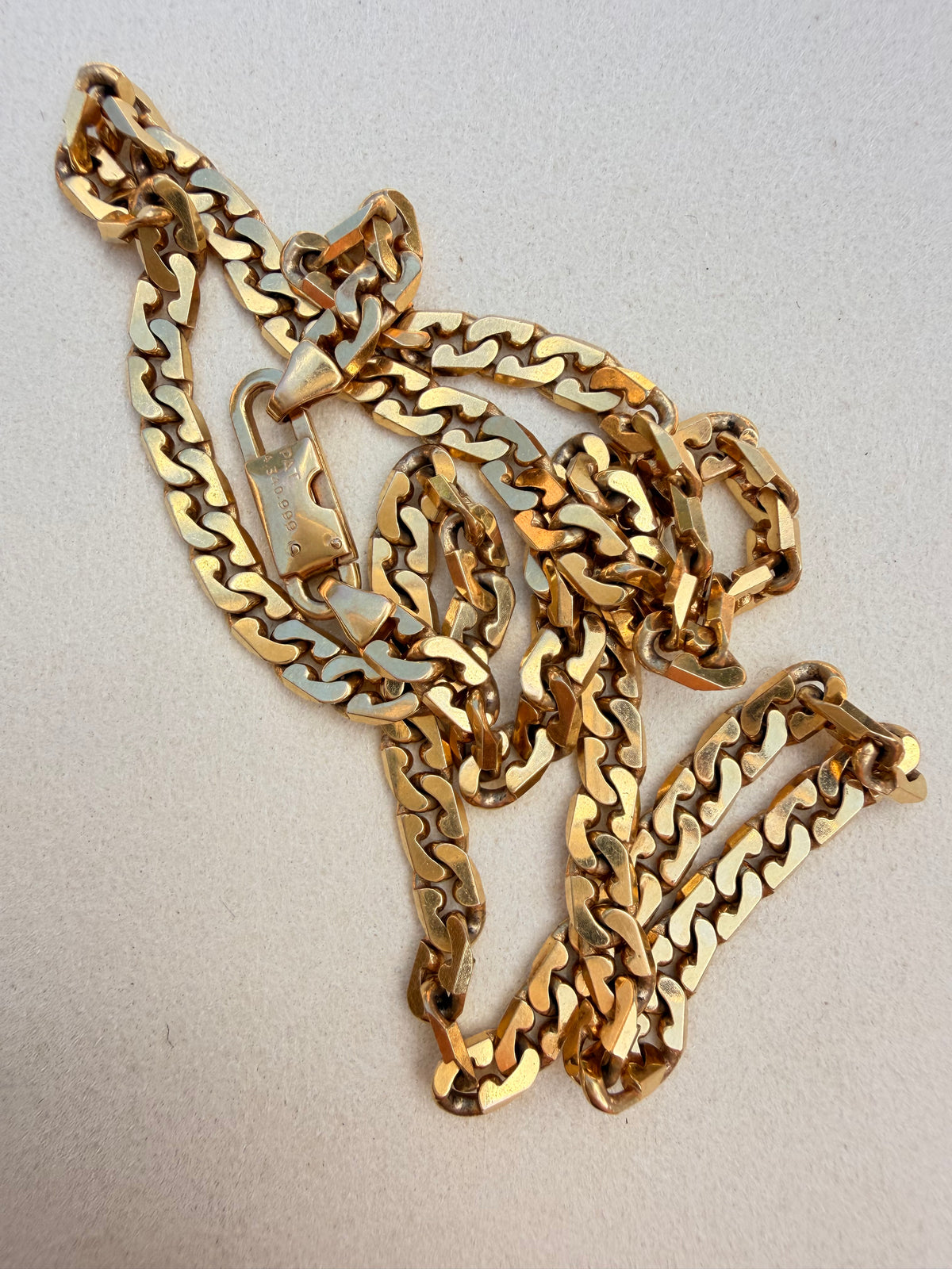 Vintage yellow 14K beard link curb chain with push clasp, 17.75 inch