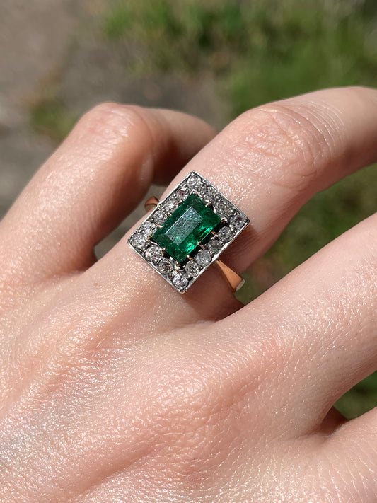 Antique yellow 18K and platinum approx .75 ctw emerald and .4 ctw old mine cut and old cut diamond ring, size 7