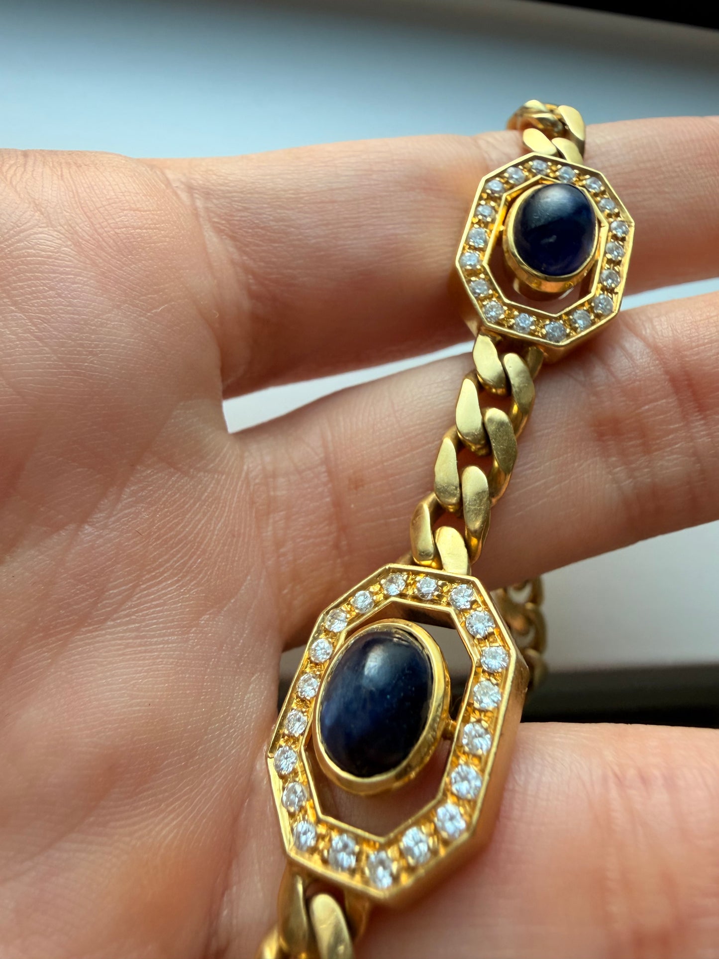 Vintage yellow 18K approx 4.5 ctw sapphire and .75 ctw diamond curb link statement necklace, 15.5 inch