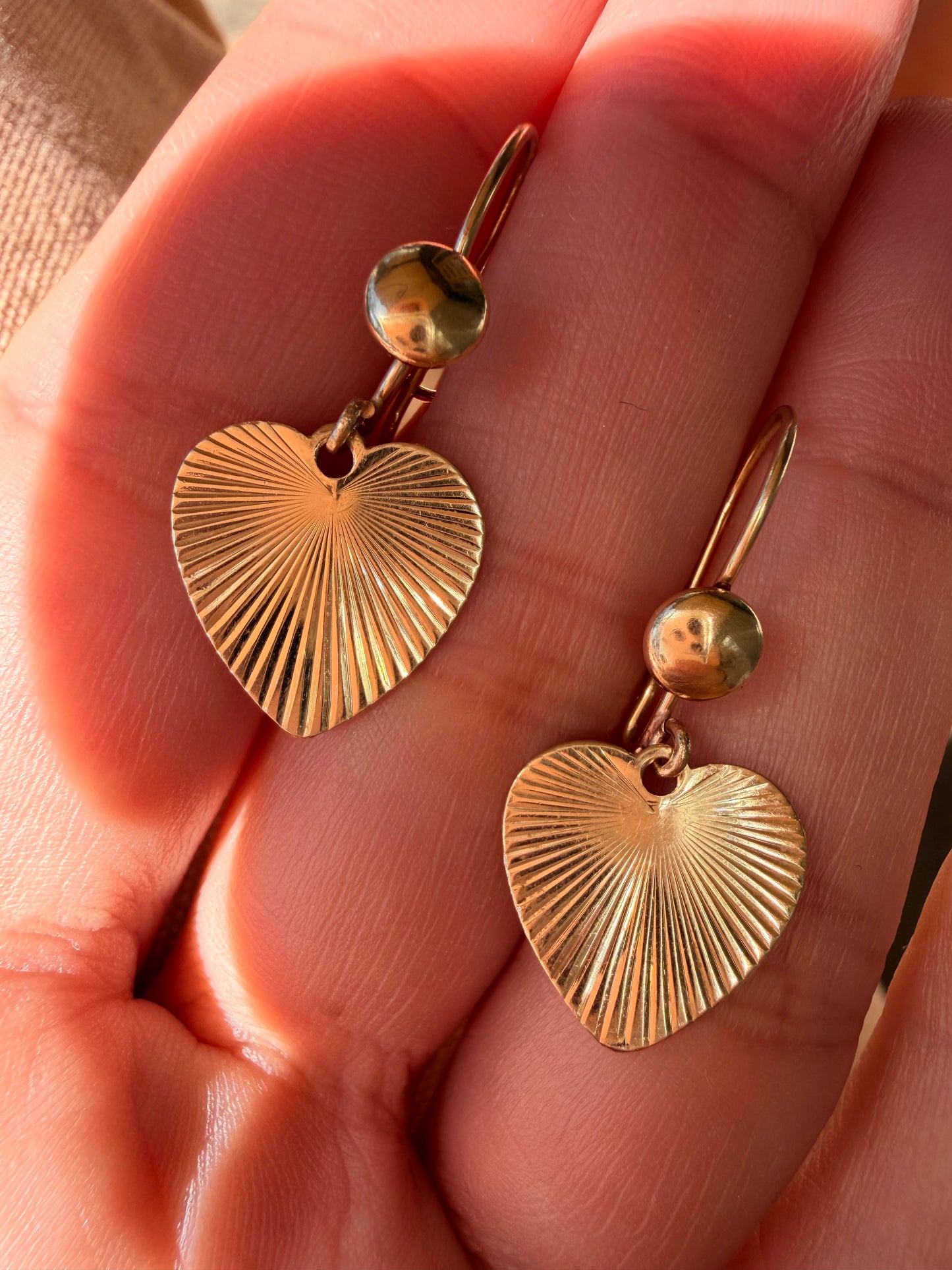 Vintage yellow 14K engine turned heart drop earrings