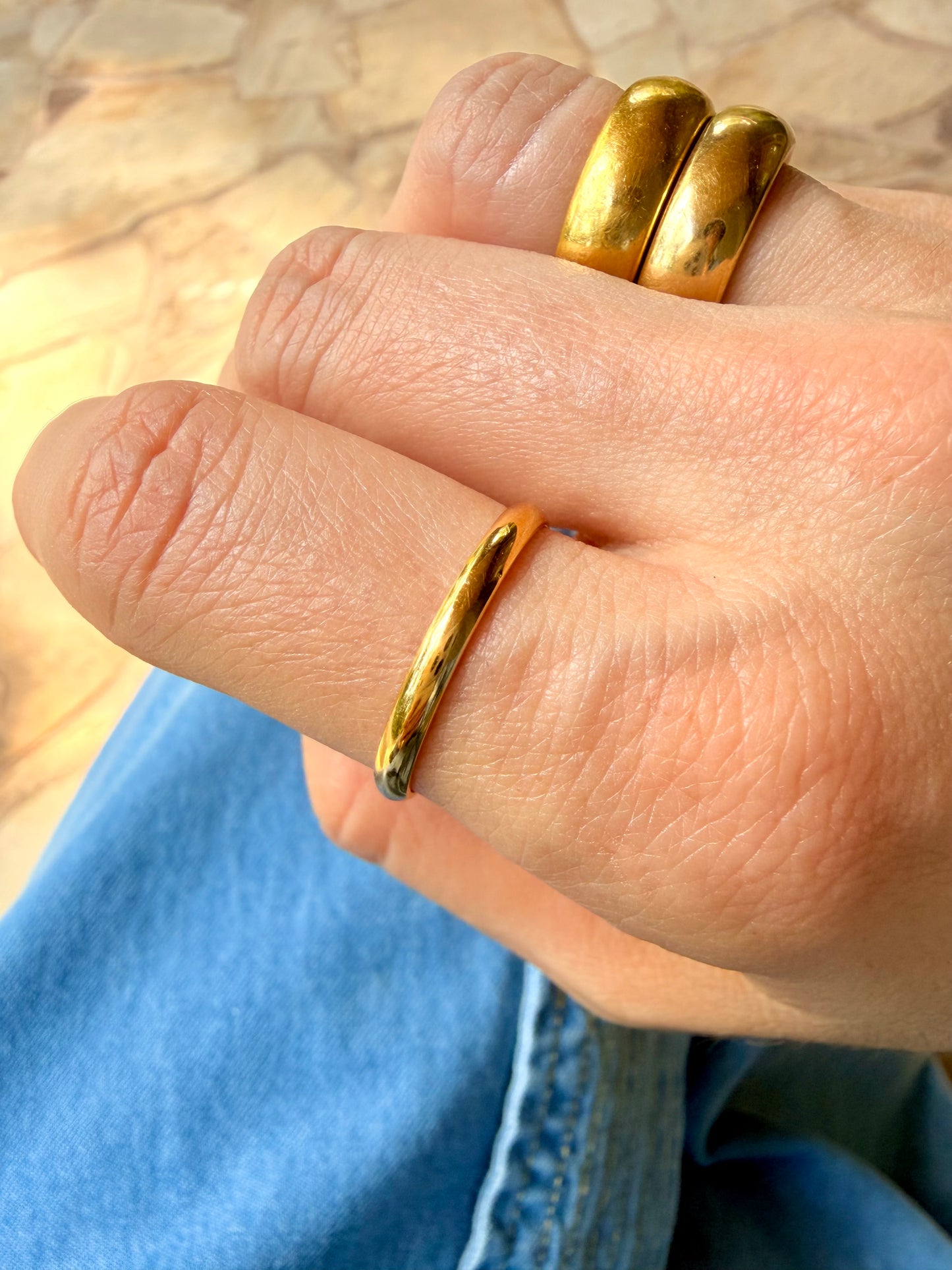 Vintage yellow 18K gold Van Cleef & Arpels band, size 10.5-10.75