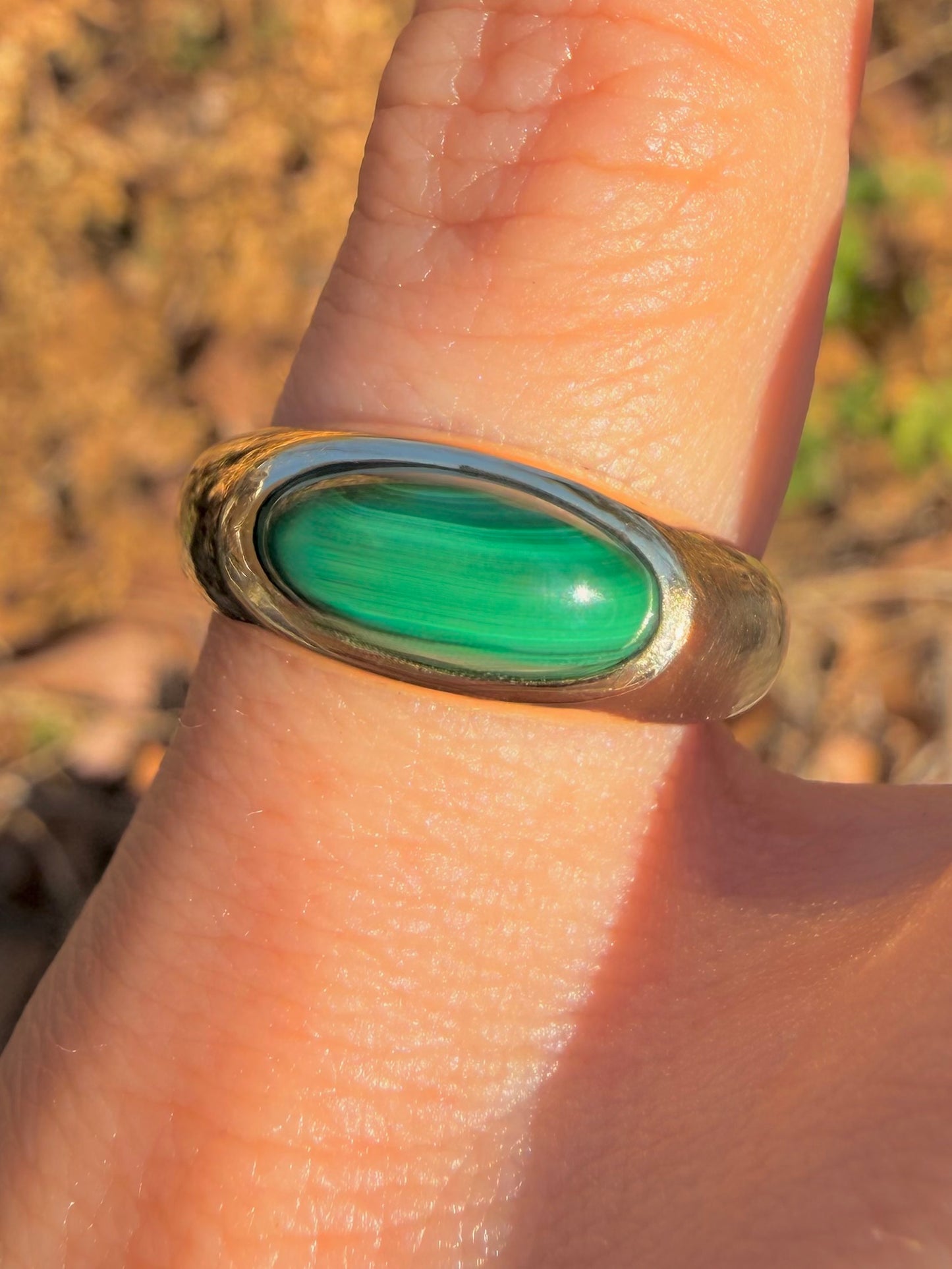Vintage yellow 14K gold malachite ring, size 5.75