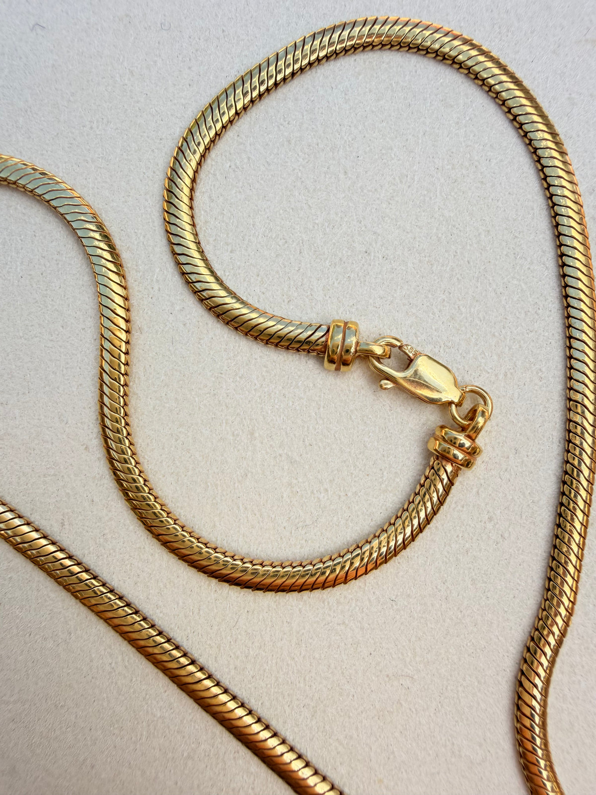 Vintage yellow 14K ribbon snake link chain, 18 inch