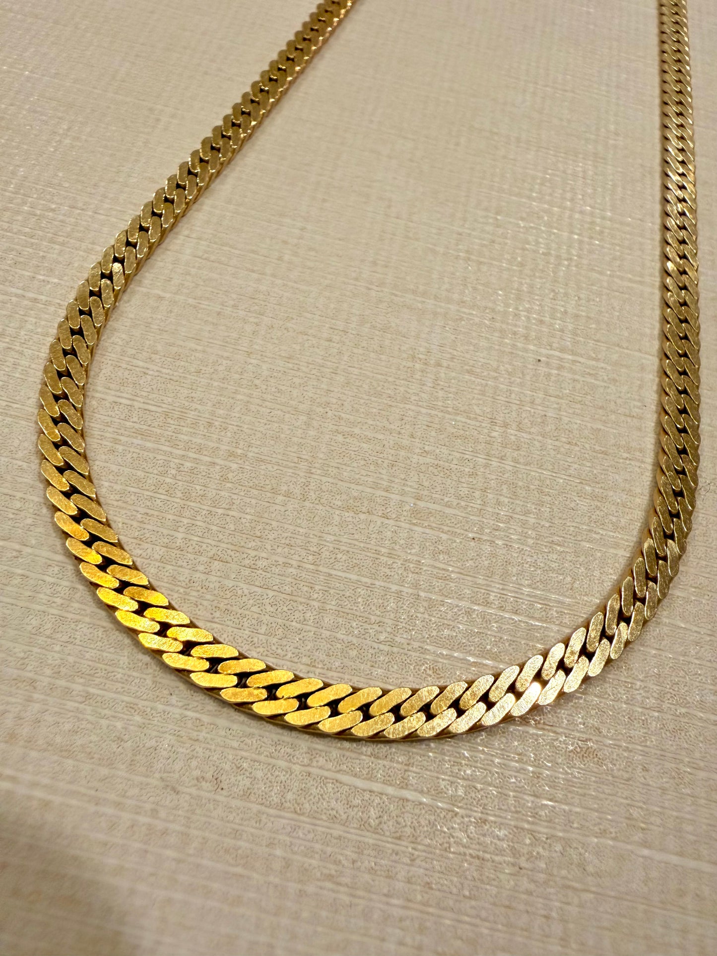 Vintage yellow 14K gold tight flat thick curb chain with box clasp, 17.5 inch