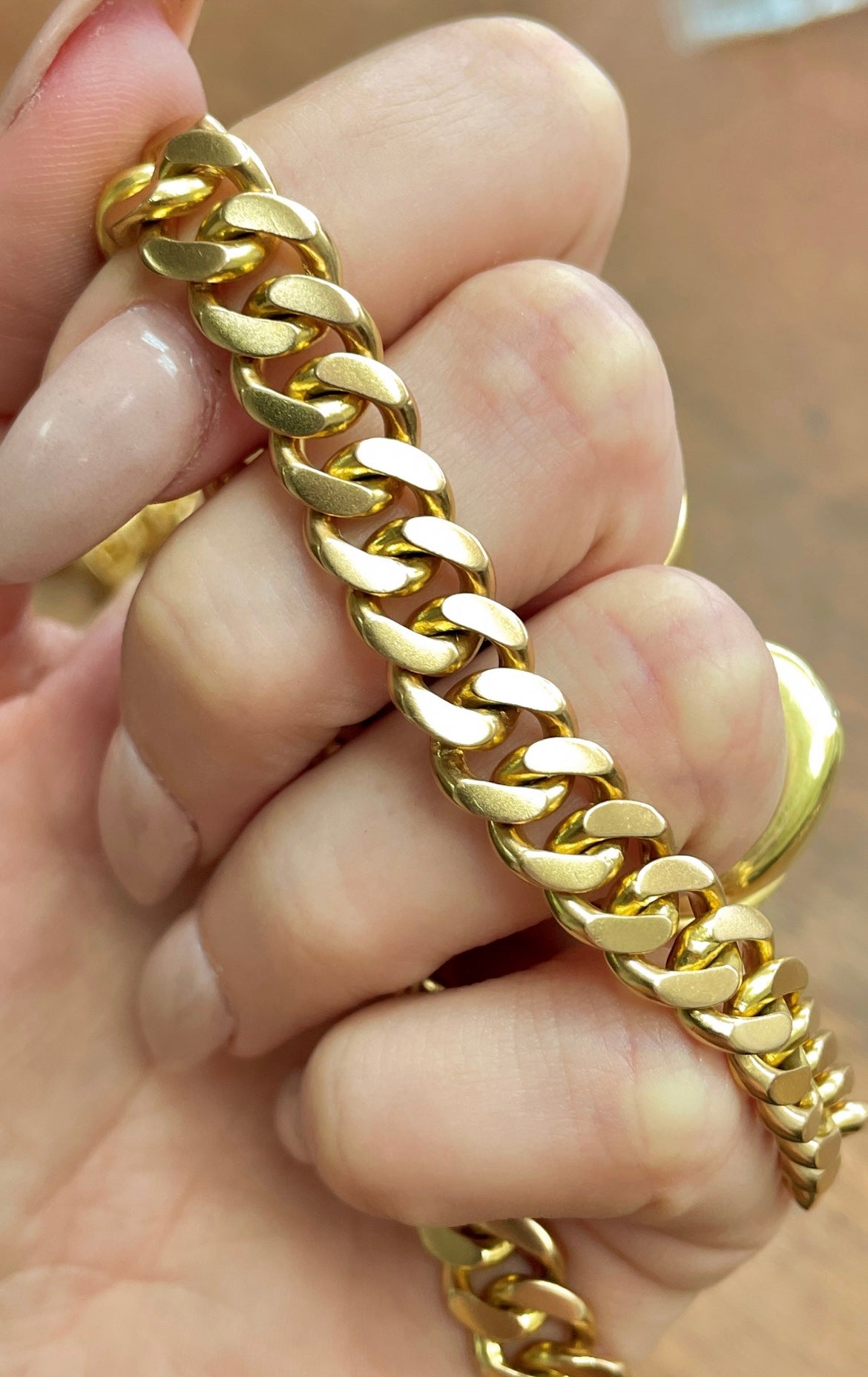 [PRIVATE] Vintage yellow 18K curb link bracelet with continuous clasp, 7 inch
