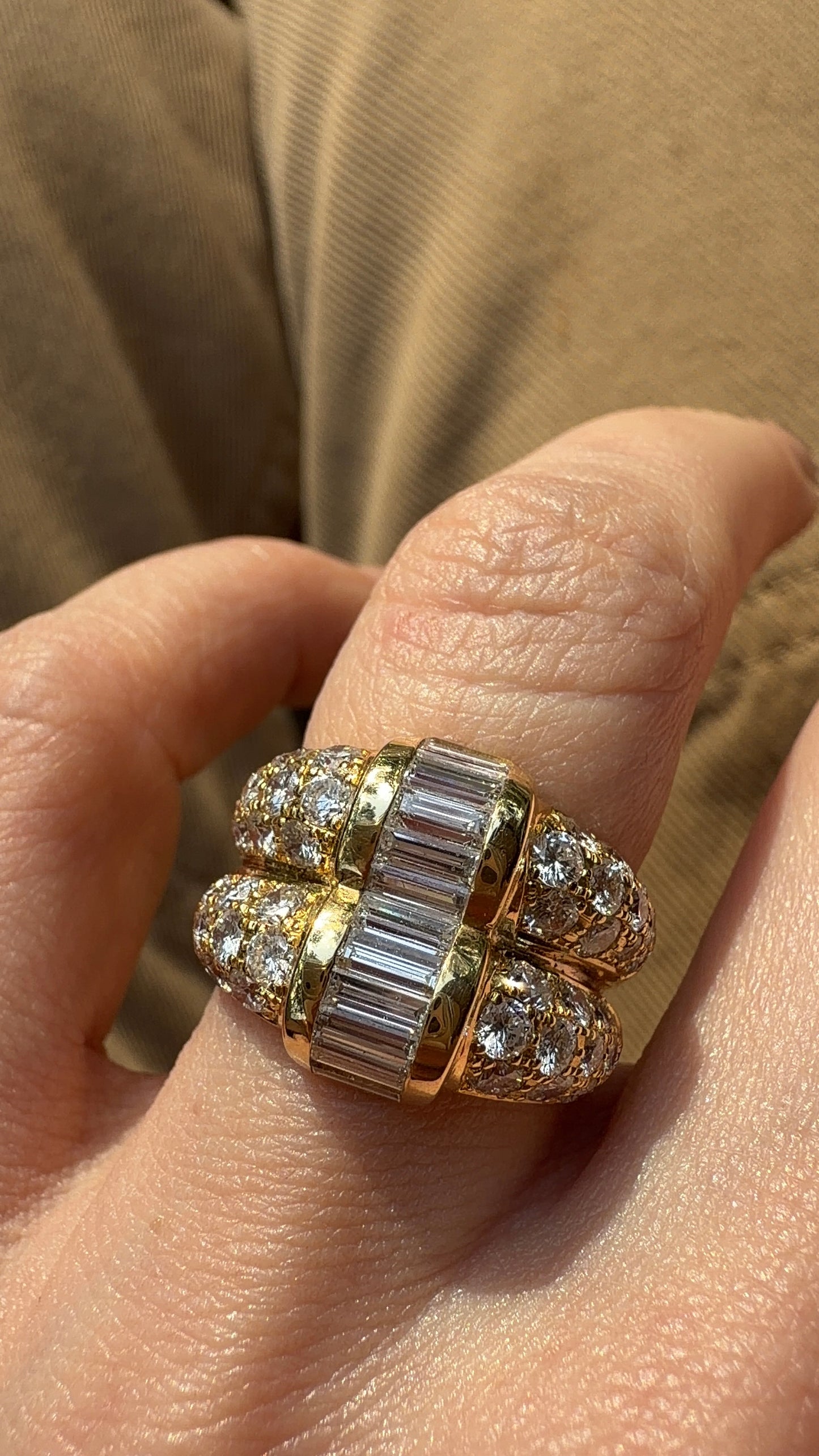 Vintage yellow 18K approx 2.5ctw diamond double ring with baguettes and rounds, size 6