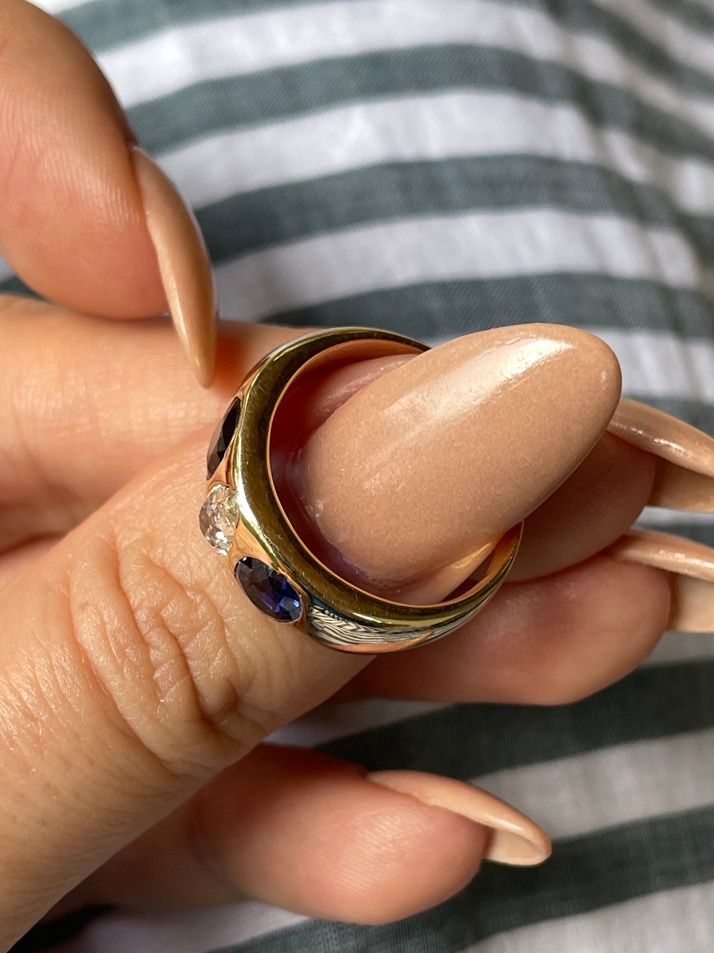 Antique yellow 14K approx .3 ctw old mine pear cut diamond and 1 ctw sapphire 3 stone ring, size 6.75