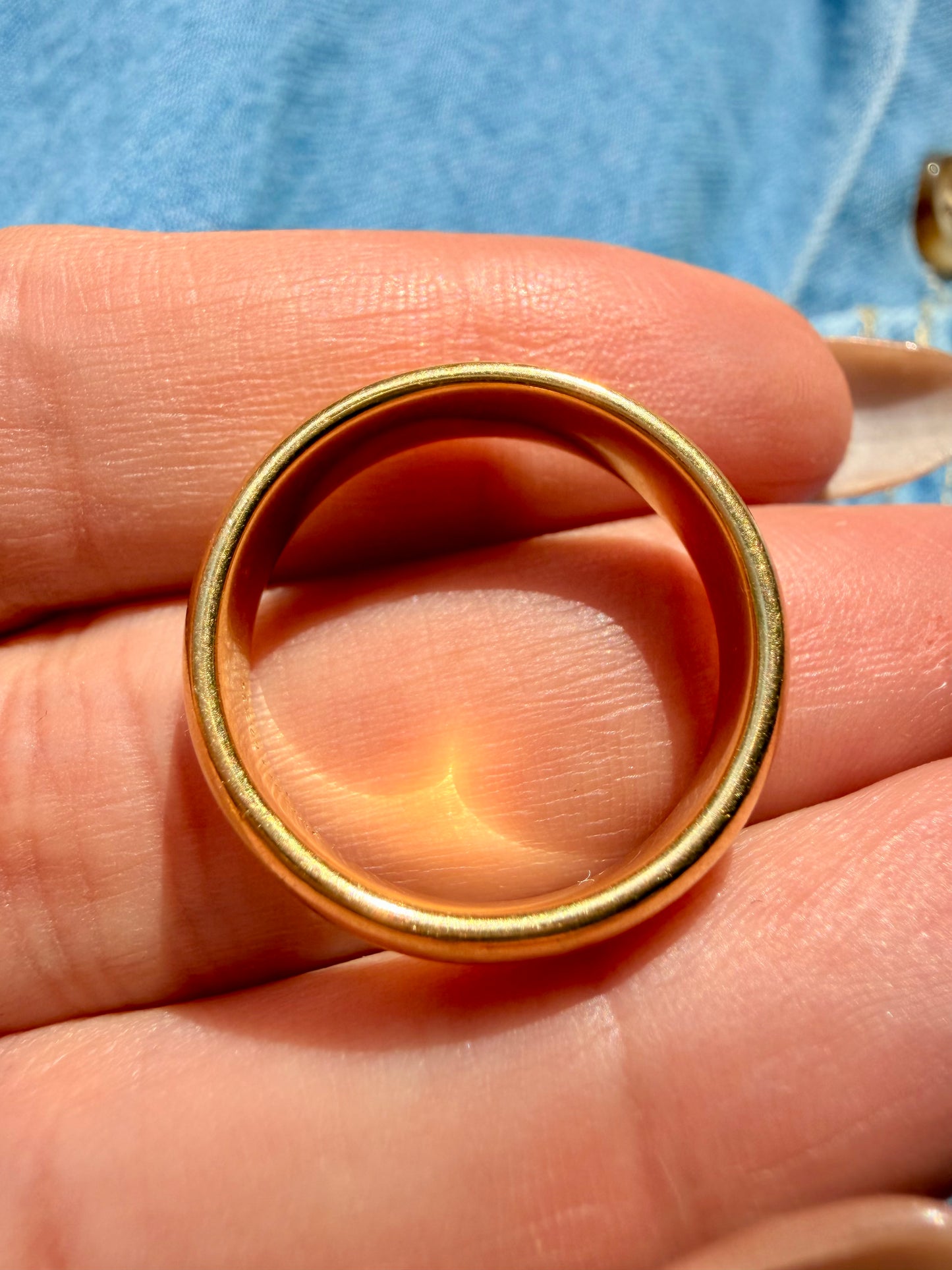 Vintage yellow 18K Tiffany and Co round band, size 8.25