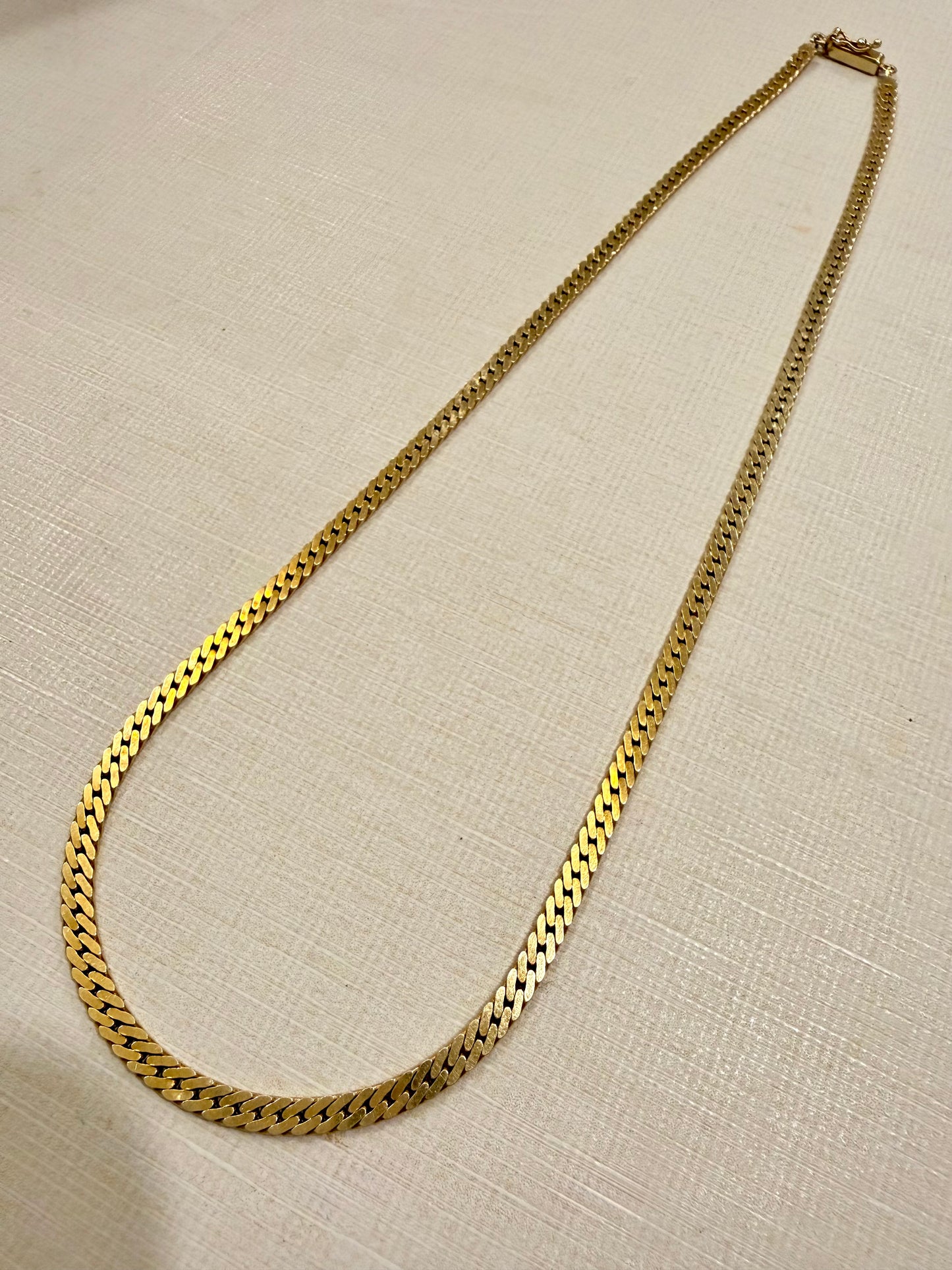 Vintage yellow 14K gold tight flat thick curb chain with box clasp, 17.5 inch