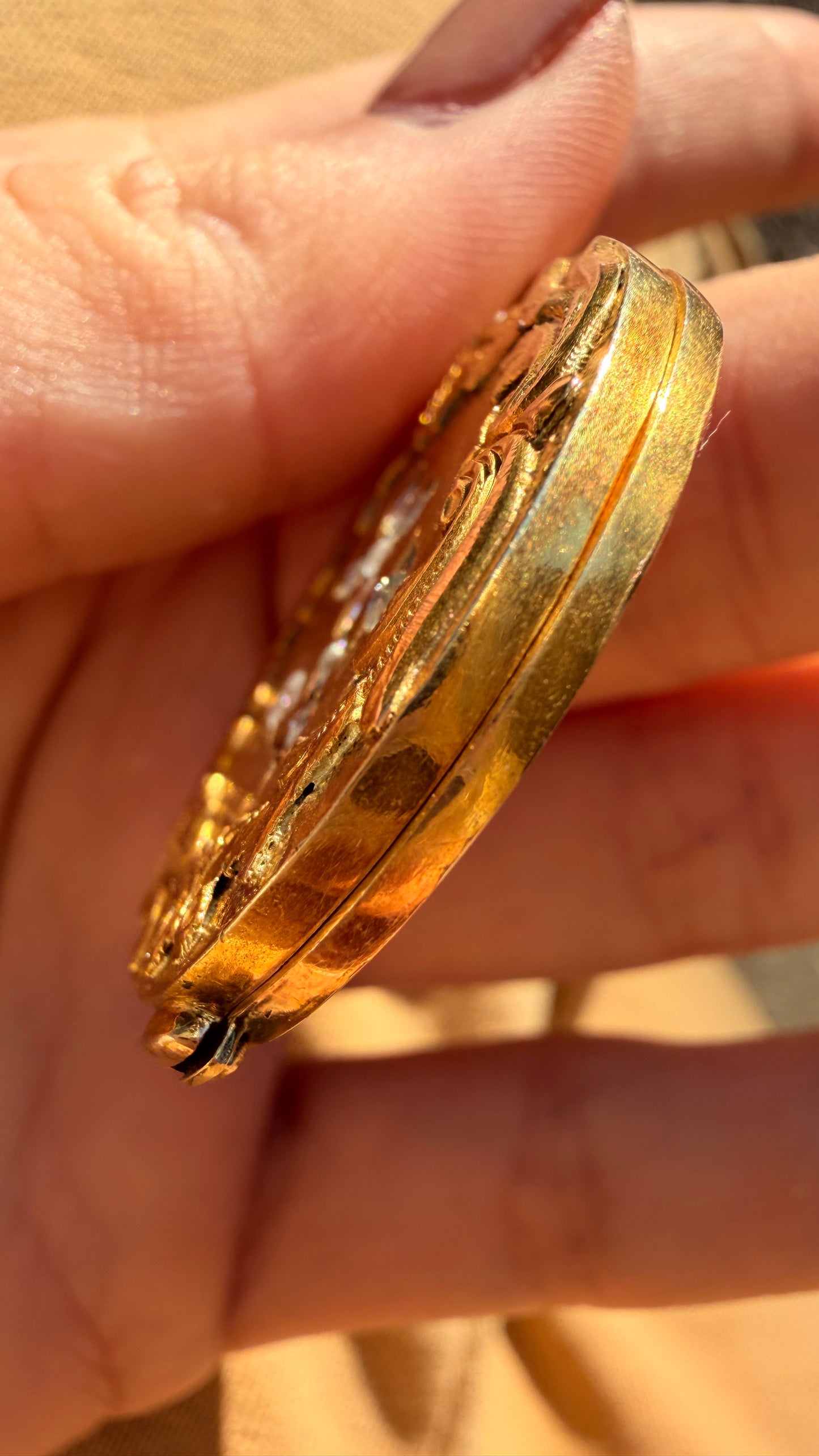 Antique yellow 18K diamond anchor slider locket