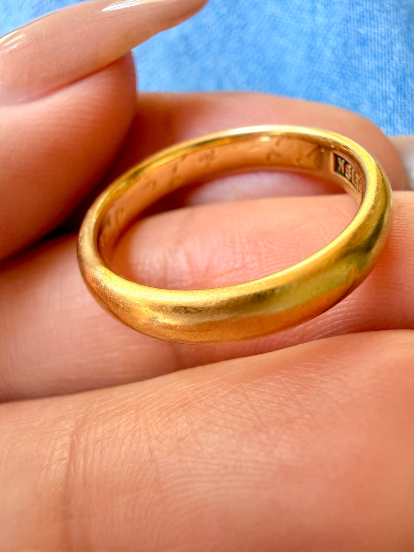 Antique yellow 18K round band, size 7-7.25