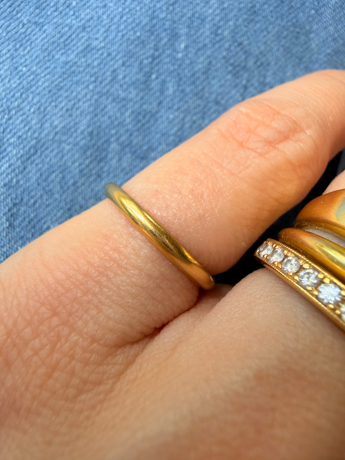 Vintage yellow 15K round band, size 4.75