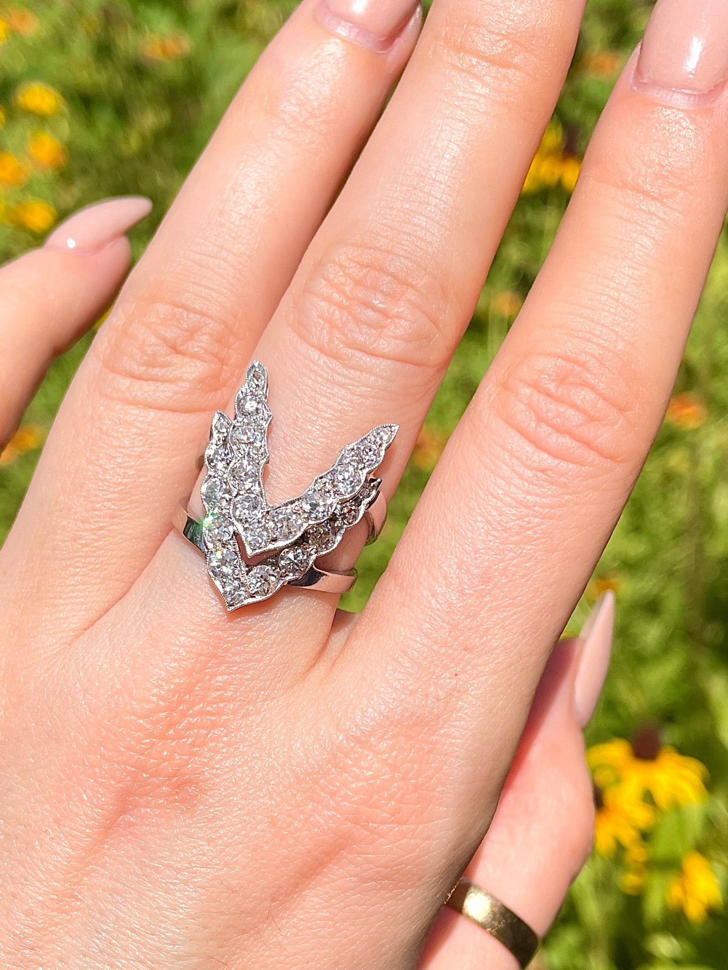 Vintage white 14K approx 2 ctw old mine cut and old european cut diamond double chevron ring, size 7