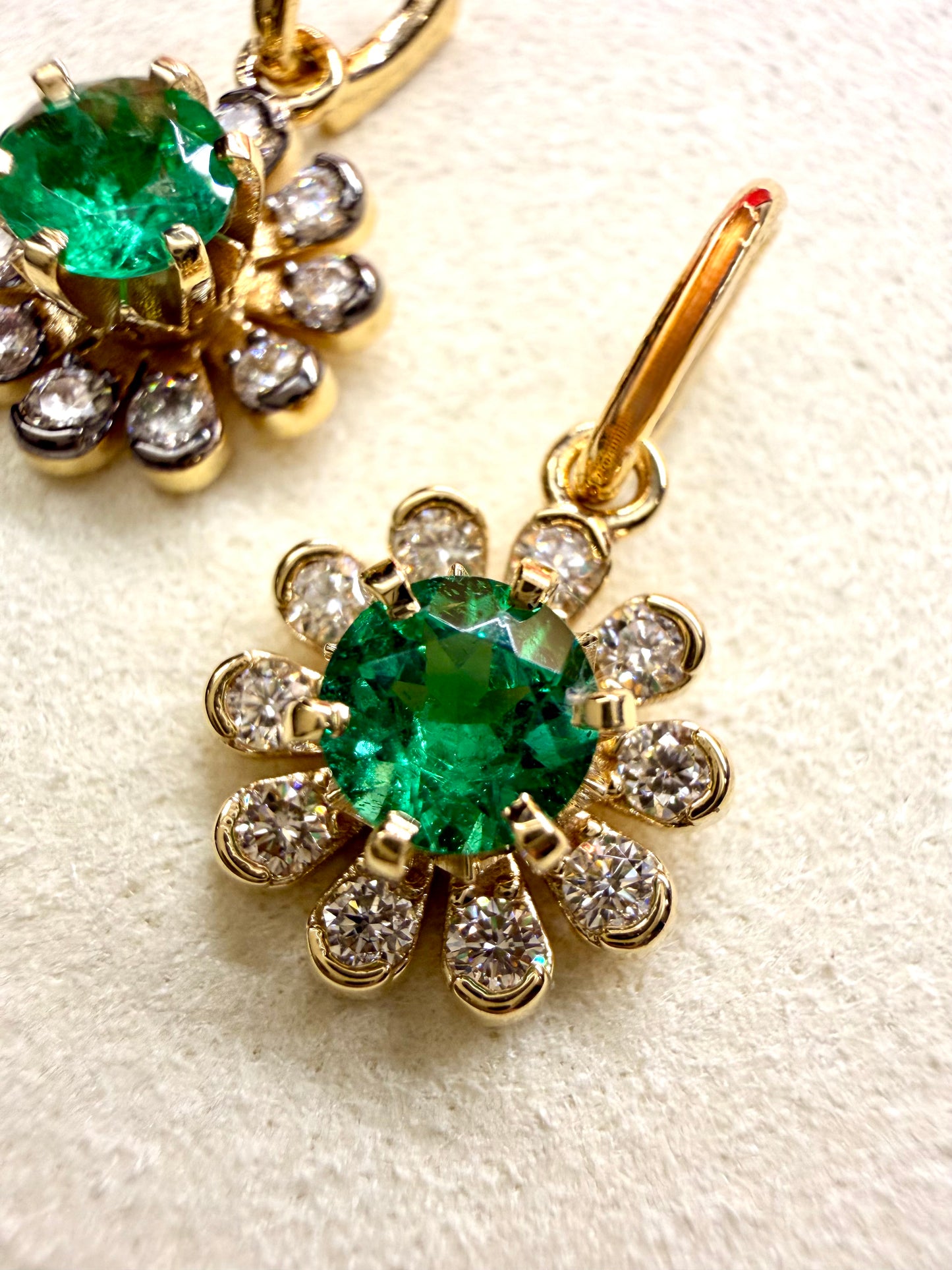 3GOG Natural Colombian Emerald and Diamond Garden Party Flower Pendant 18K - Release 4