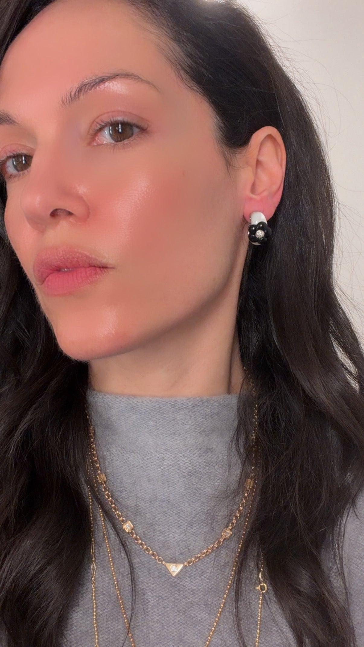 Vintage white 18K mother of pearl, diamond and onyx earrings