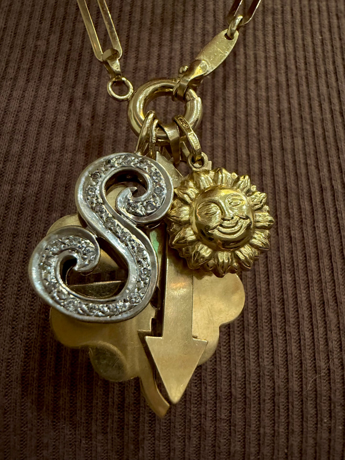 Vintage 14K letter S pendant with approx .2ctw diamonds
