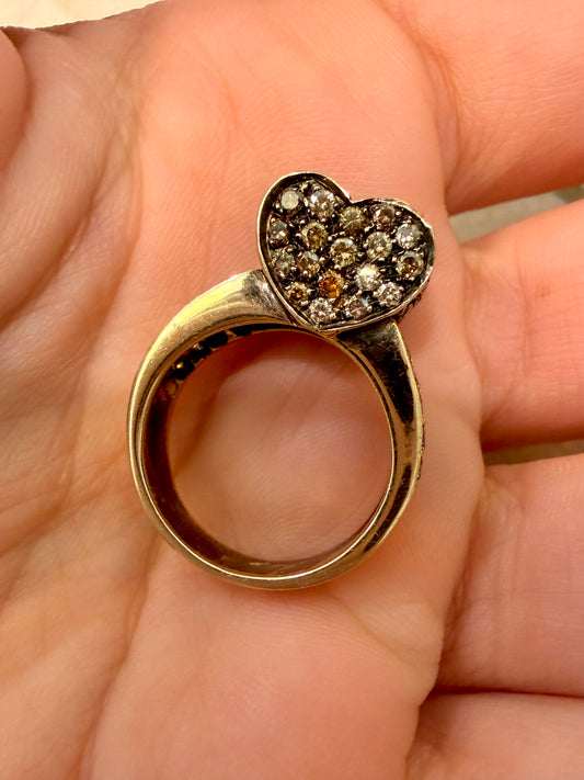 Vintage 18K gold approx 1.6ctw warm diamond heart profile ring, size 5.5