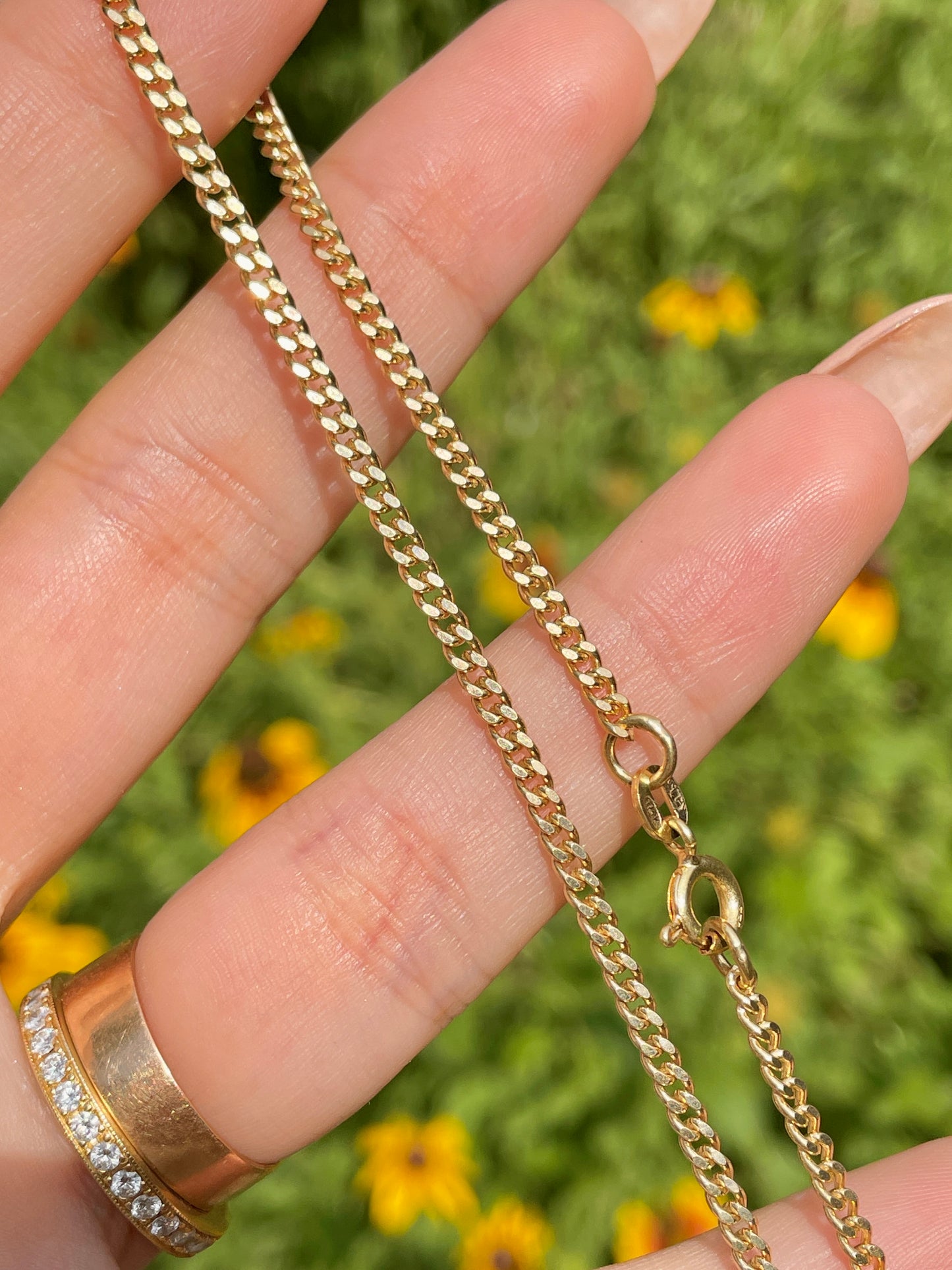Vintage yellow 18K solid curb link chain, 28 and 1/8 inch