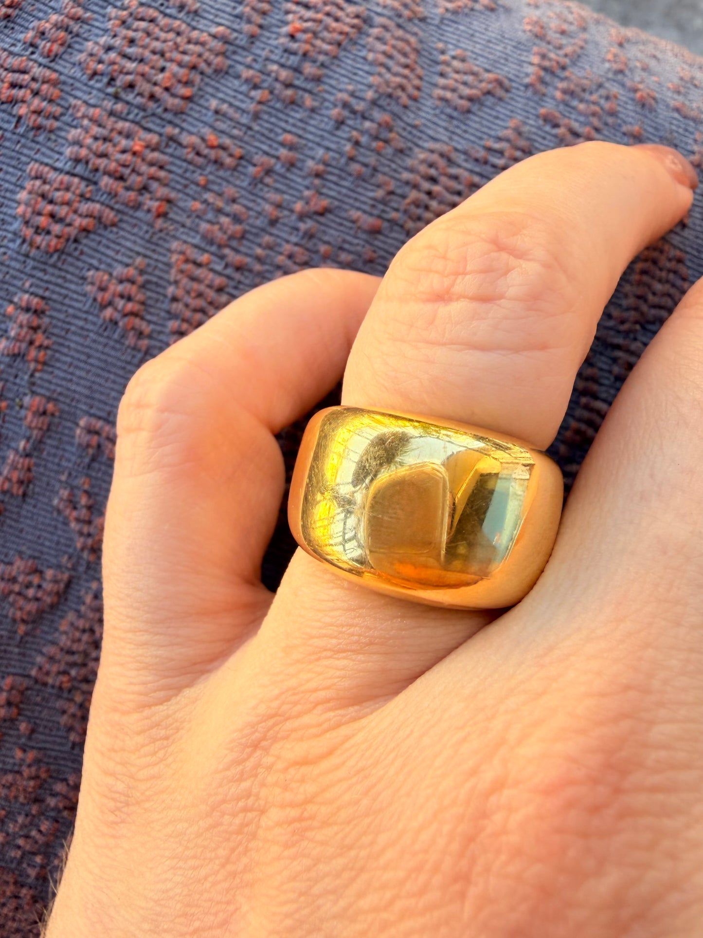 Vintage yellow 18K Cartier Nouvelle Vague ring, size 5-5.25