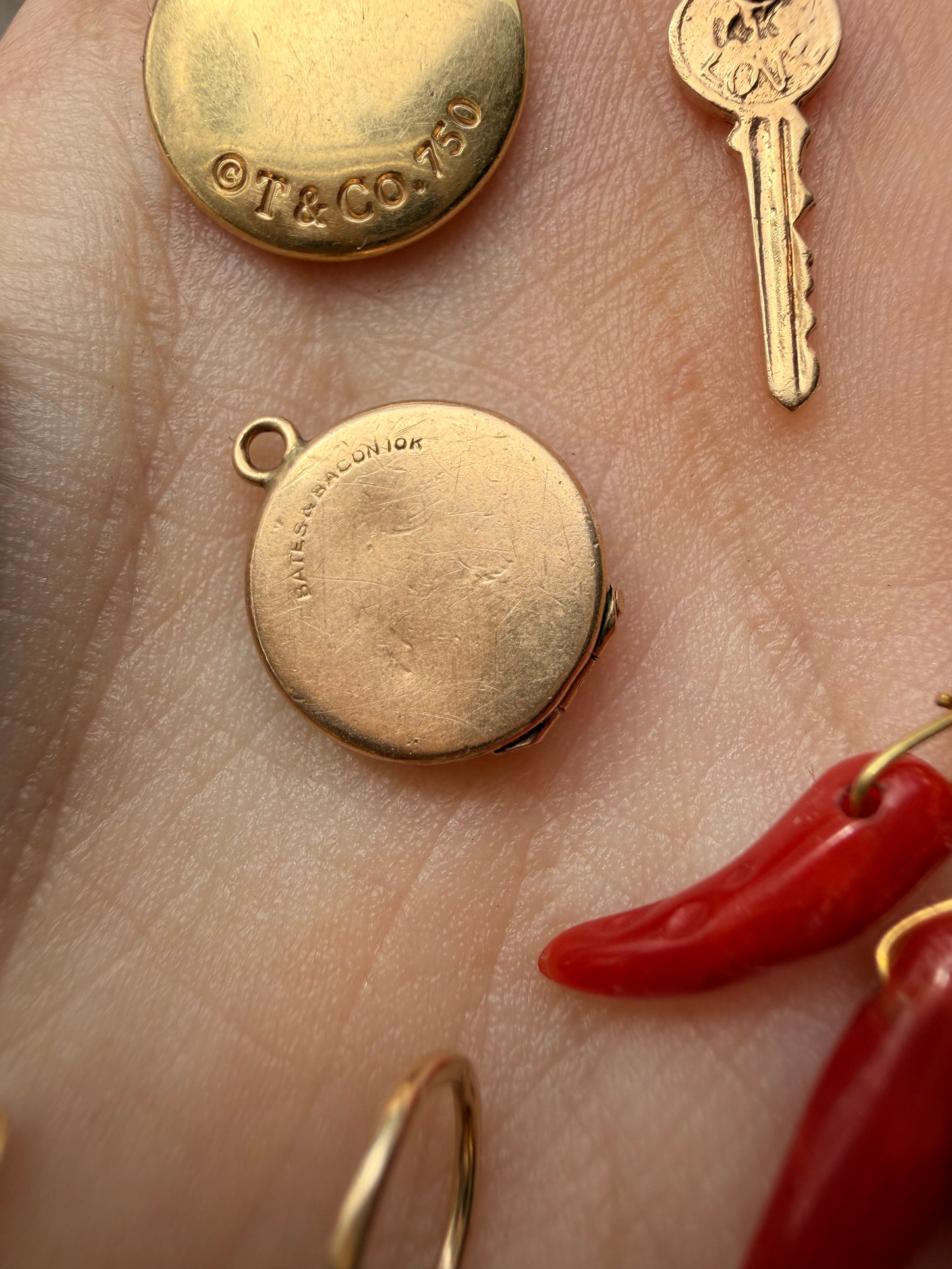 Vintage yellow 10K gold flower locket charm