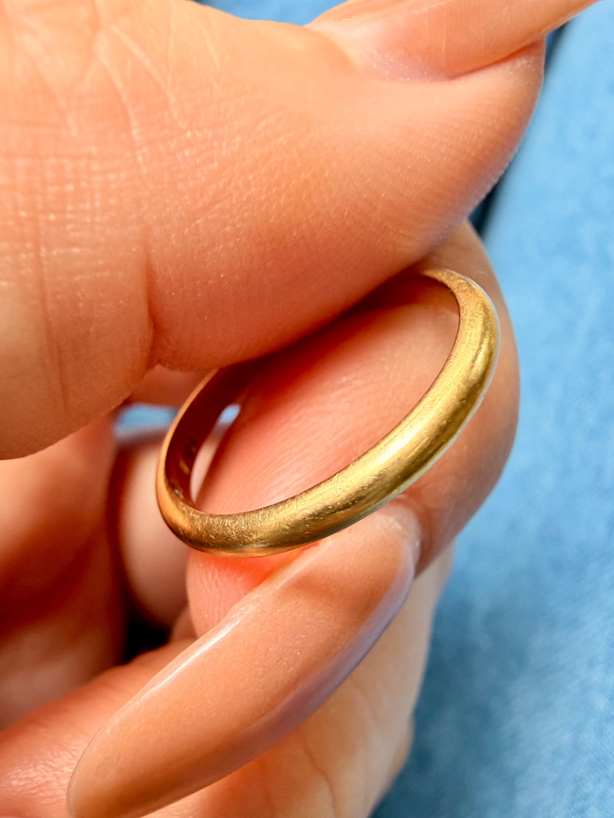 Vintage yellow 15K round band, size 4.75