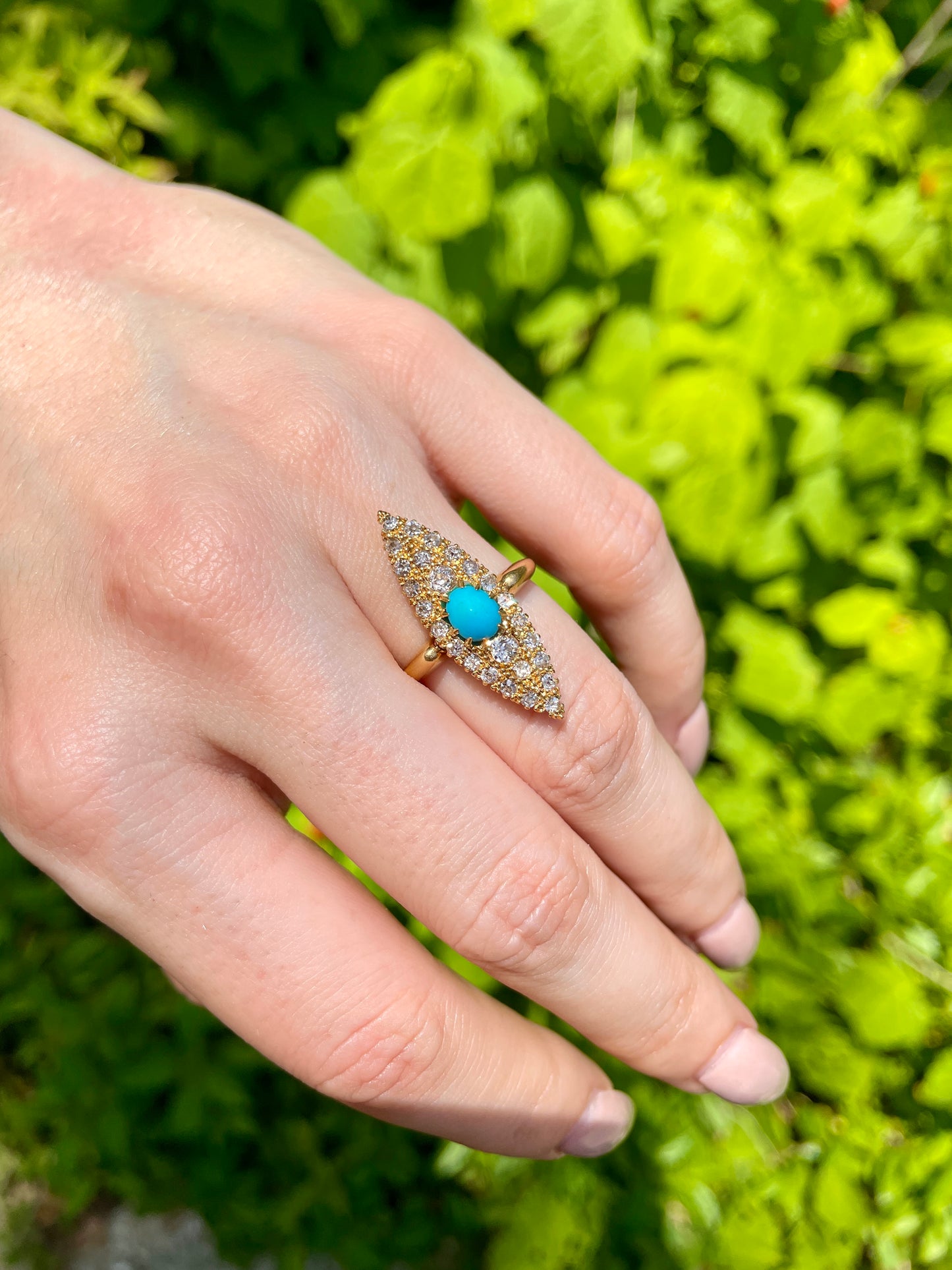 Vintage yellow 18K approx .8 ctw diamond and turquoise navette ring, size 7