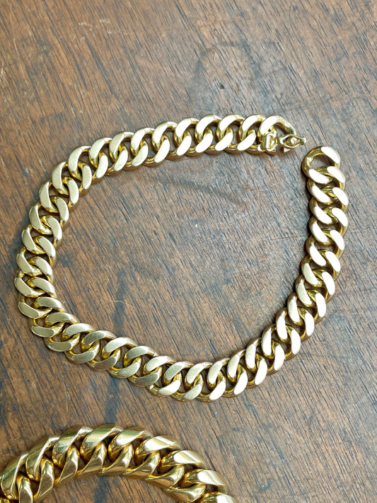 [PRIVATE] Vintage yellow 18K curb link bracelet with continuous clasp, 7 inch
